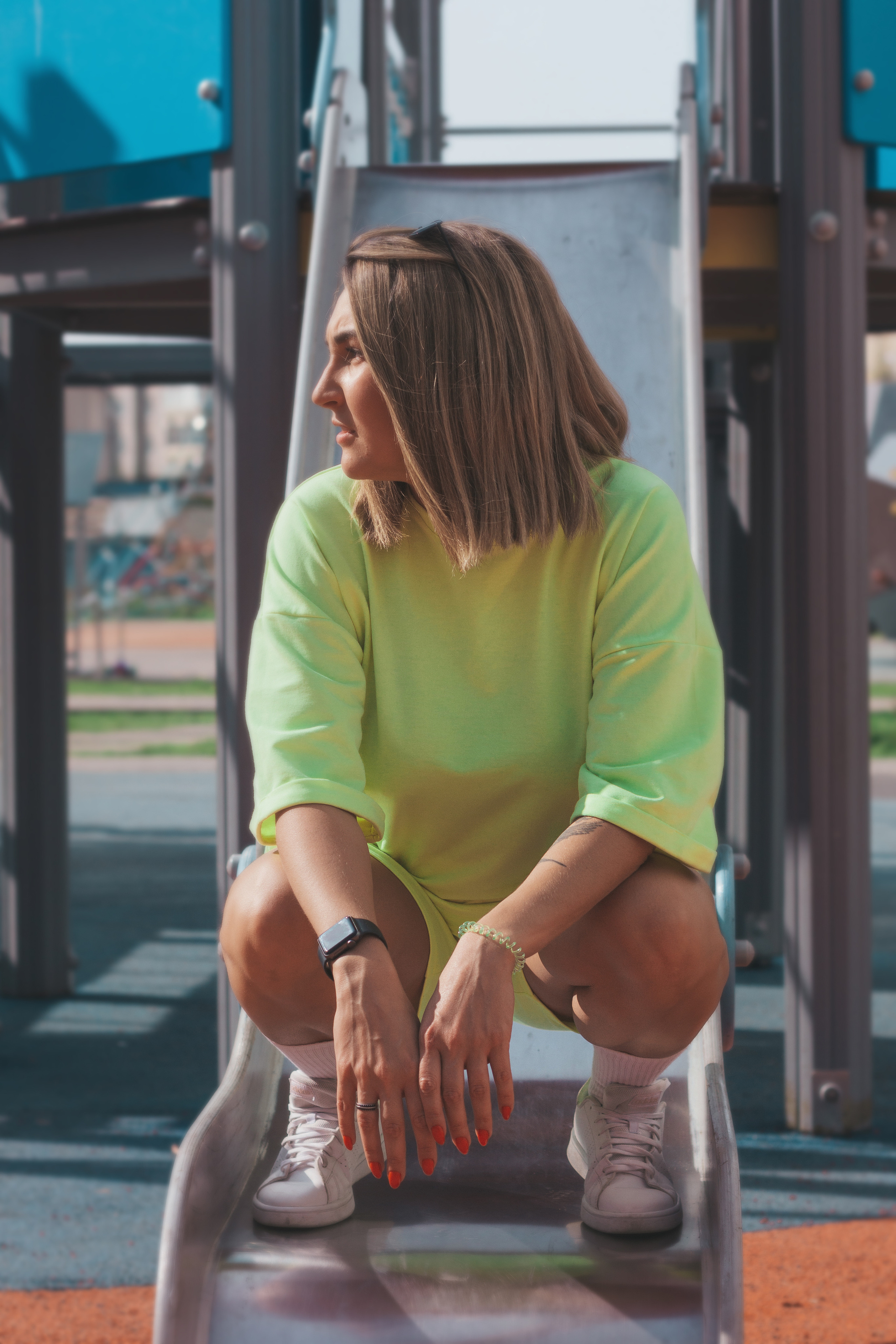 Playground Съемка на детской площадке бунтарство бунтарка