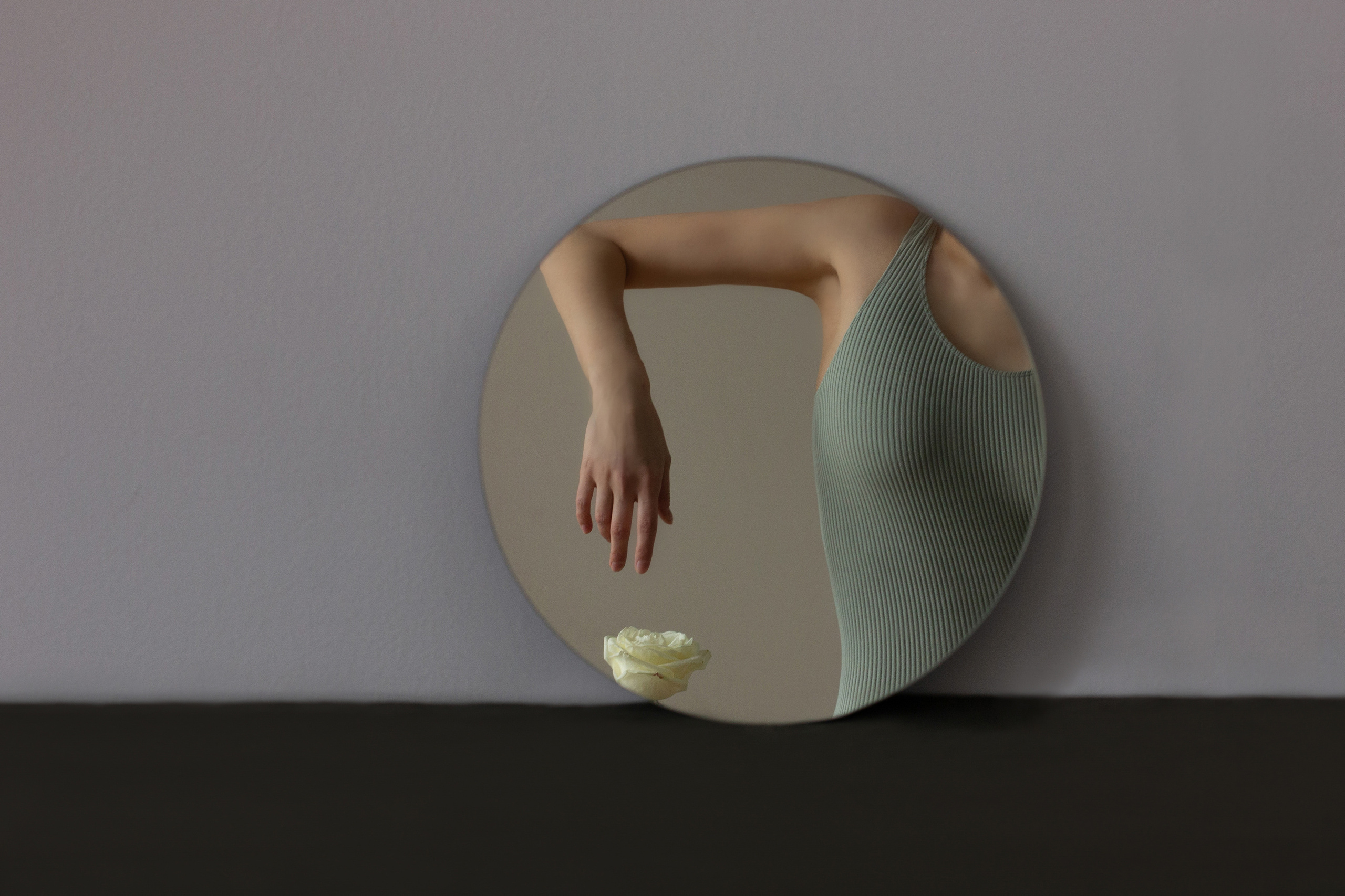 Минималистичный женский портрет. Фотограф в Краснодаре