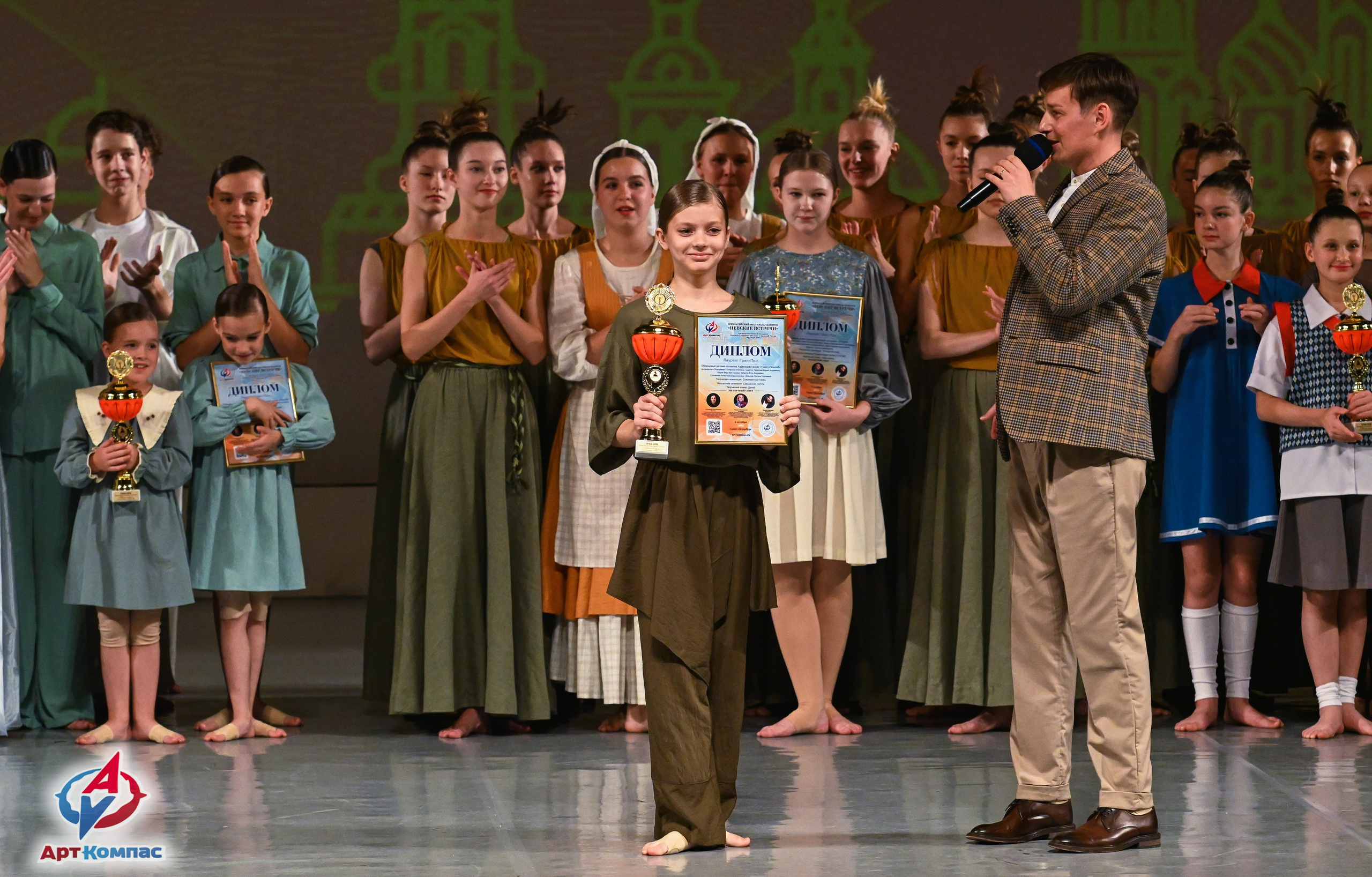 05.10.2025 Всероссийский фестиваль талантов «НЕВСКИЕ ВСТРЕЧИ» г. Санкт-Петербург. Медиастудия Фото Концепт