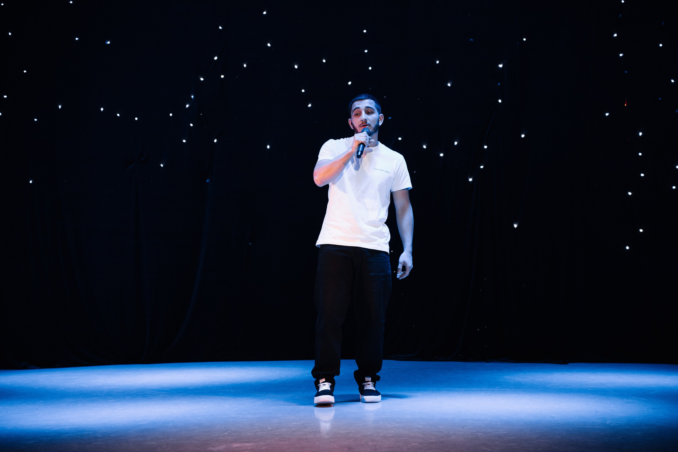 Благотворительный концерт в помощь Артему Сардаряну. Фотограф Артем Севостьянов. Профессиональная фотосъемка в Ногинске, Москве, Московской области и за границей