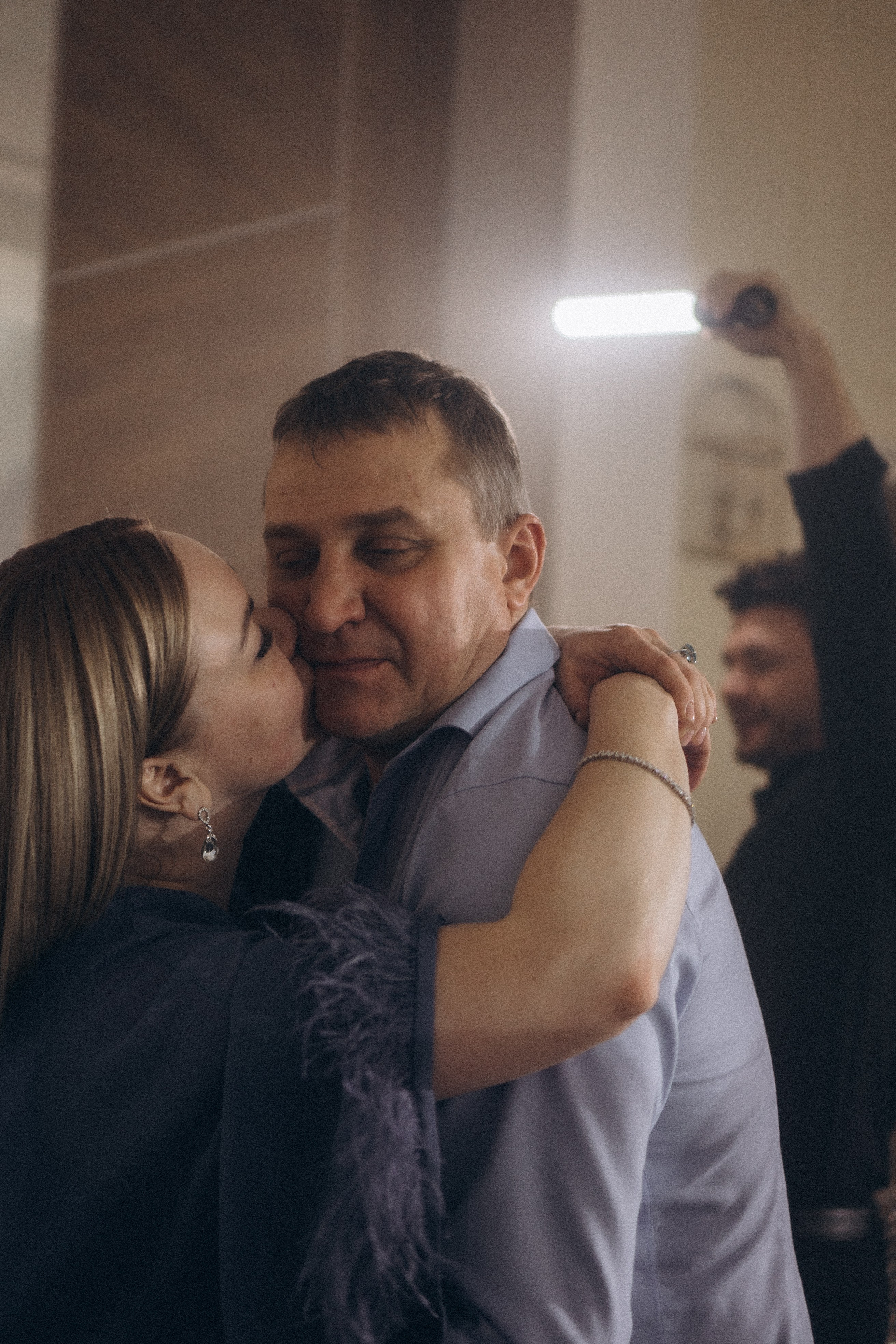 СВАДЕБНАЯ СЬЕМКА СБОРОВ В ОТЕЛЕ И ВЫЕЗД НА ЦЕРЕМОНИЮ (СНЯТО В СИБИРЕ В НИЖНЕВАРТОВСКЕ). Профессиональный фотограф, Санкт-Петербург — Виктория Богомолова