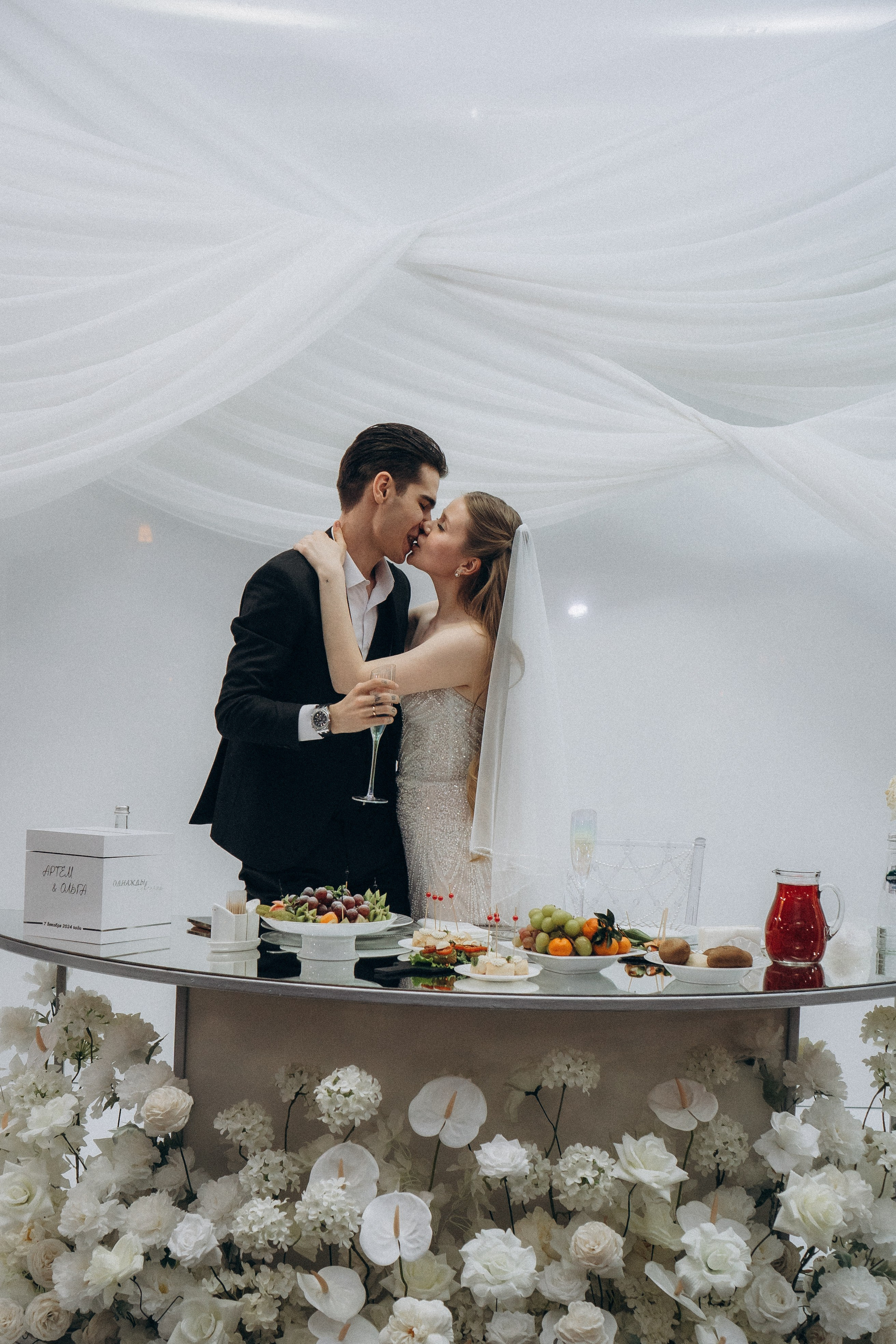 СВАДЕБНАЯ СЬЕМКА СБОРОВ В ОТЕЛЕ И ВЫЕЗД НА ЦЕРЕМОНИЮ (СНЯТО В СИБИРЕ В НИЖНЕВАРТОВСКЕ). Профессиональный фотограф, Санкт-Петербург — Виктория Богомолова