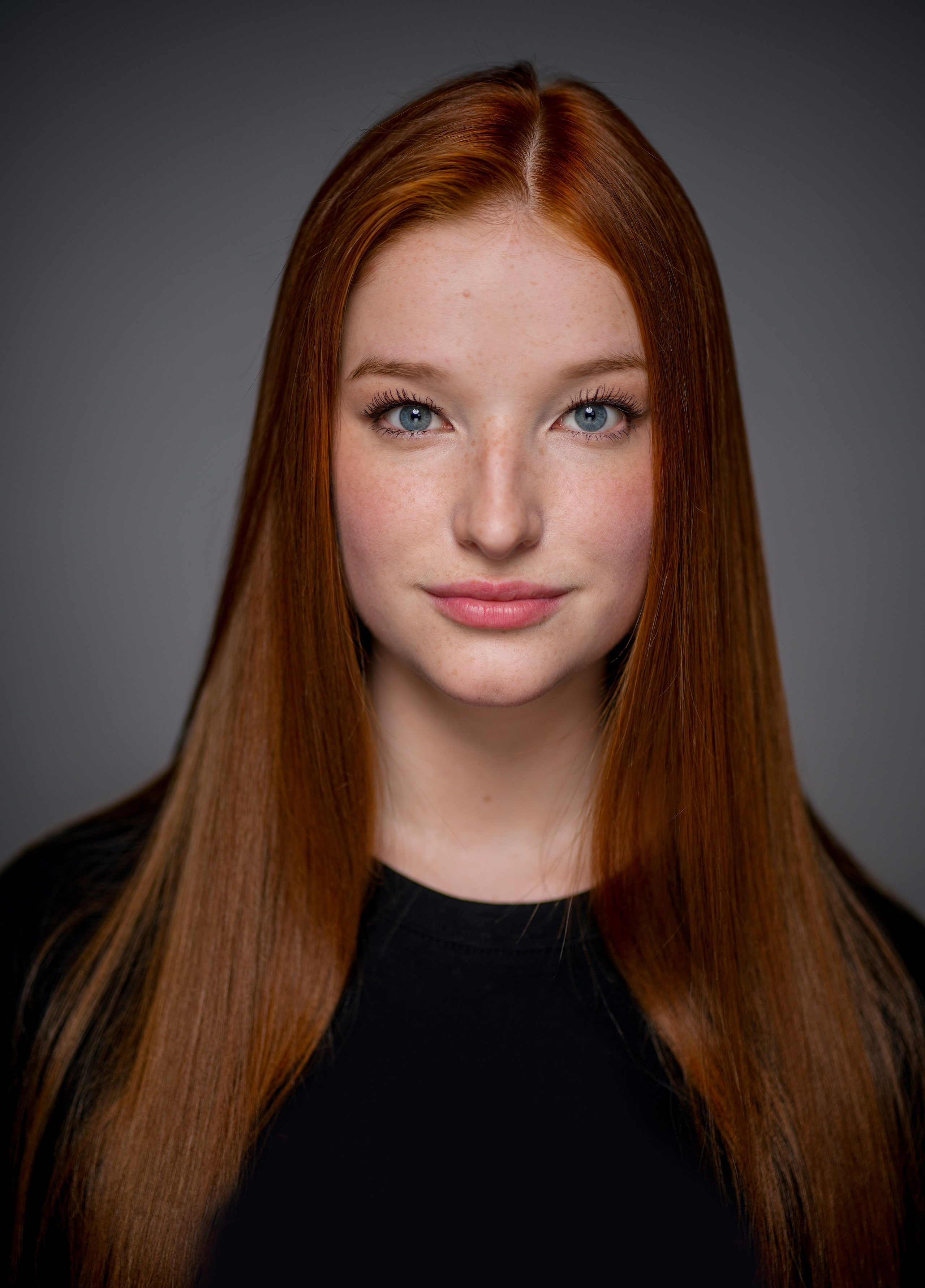 Актриса Алеана Антонюк. Портретная съемка в Москве, студийный фотограф Игорь Фомин