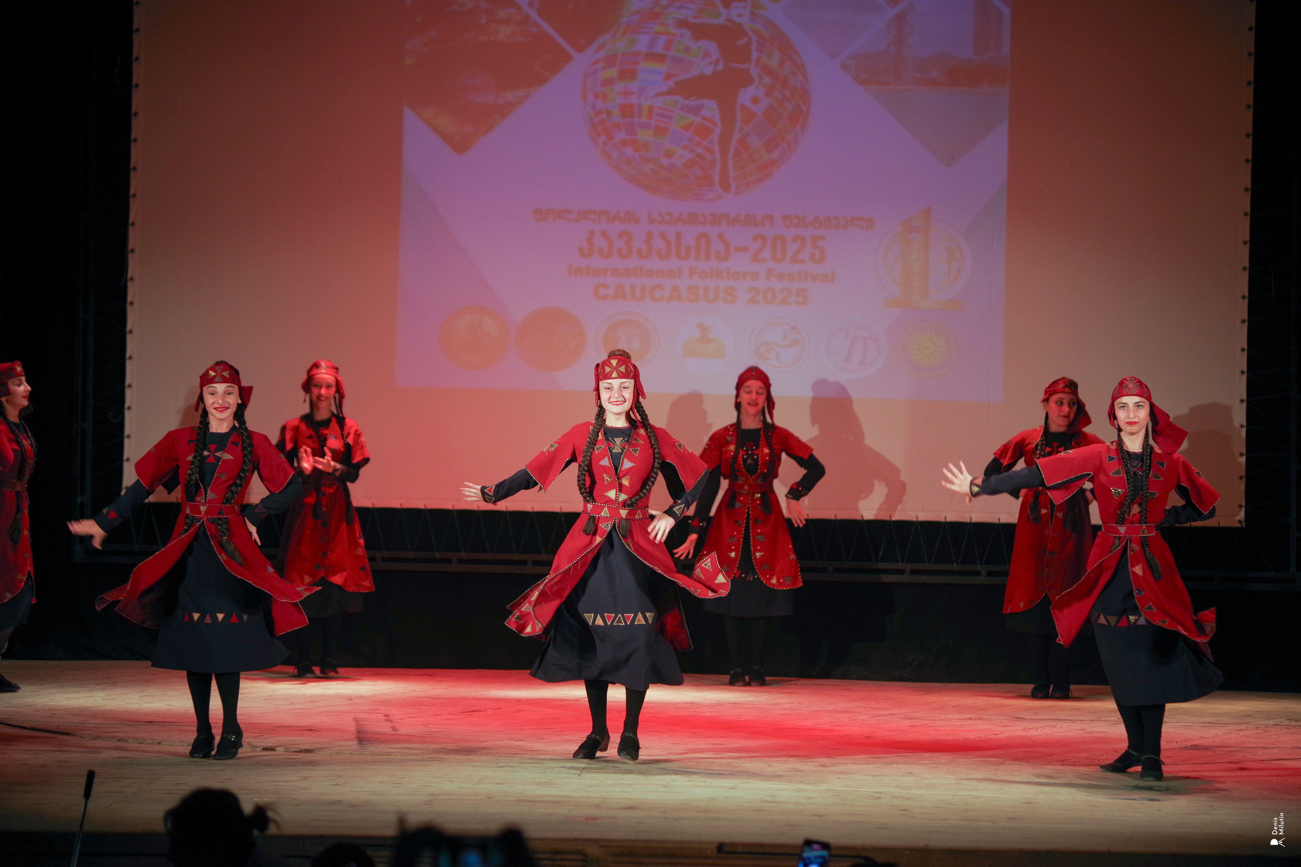 Танцы в прекрасном Они. Портретный фотограф Денис Милютин