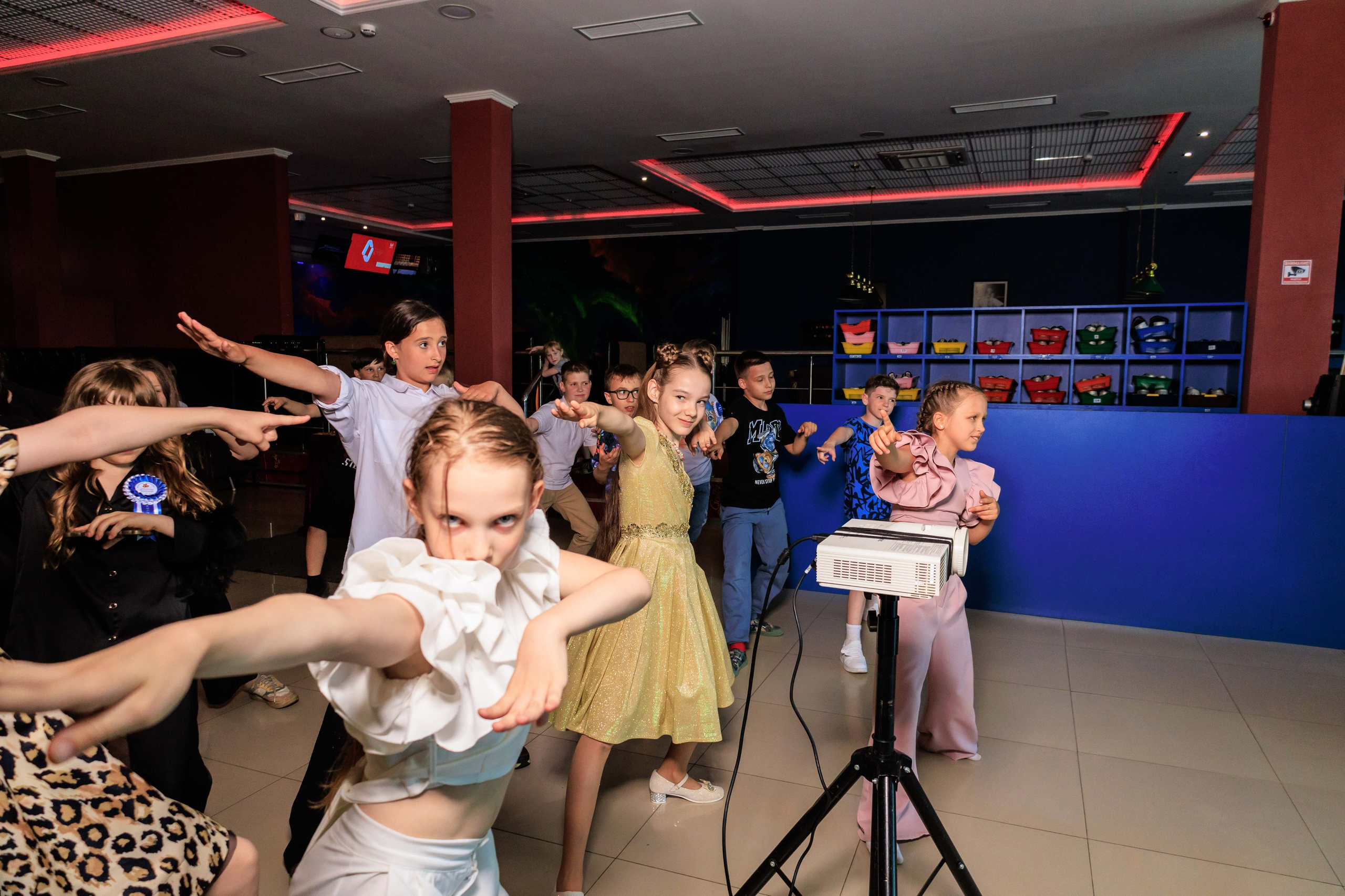 Выпускной 4 класс. Фотограф в Москве Дмитрий Емельянов