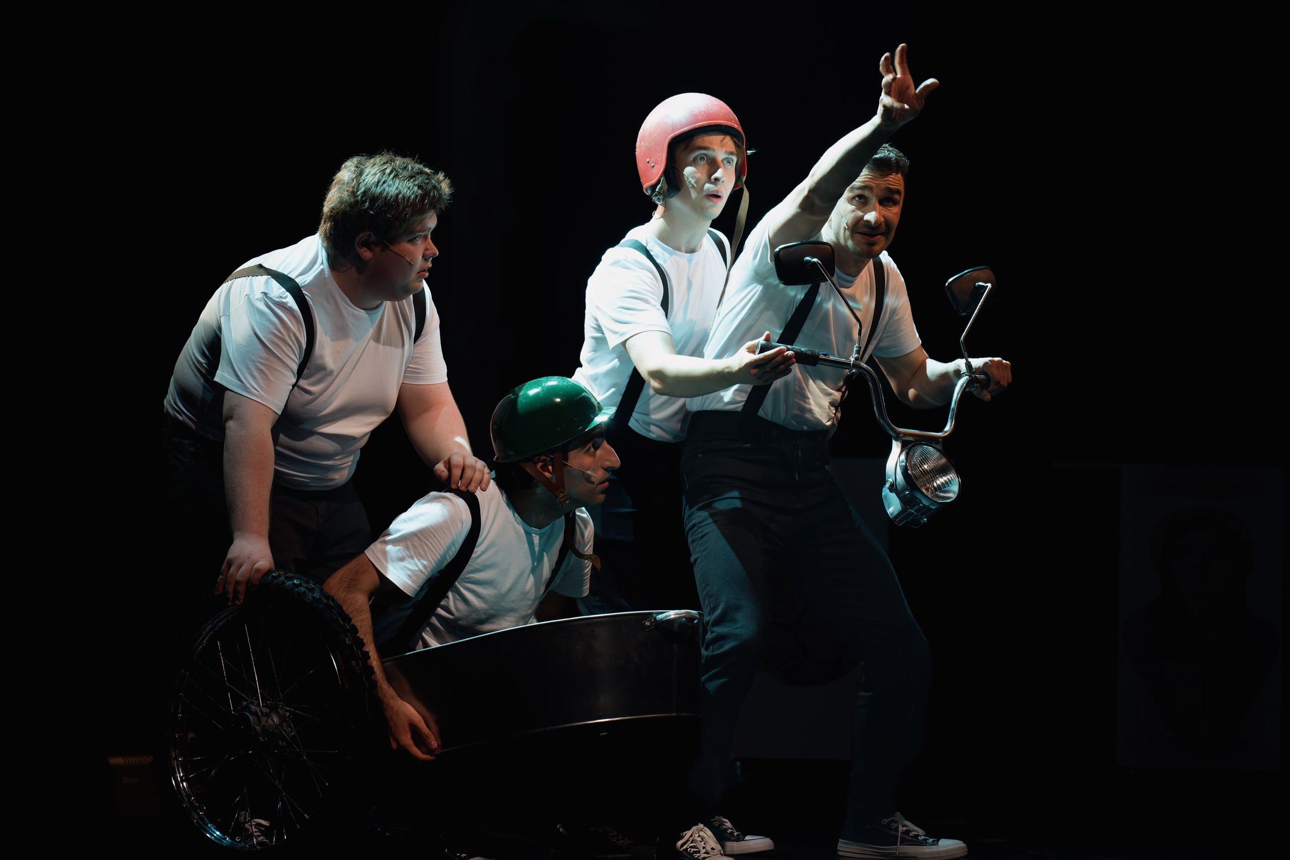 Театр Роста: Пацаны. Сайт фотографа Сергея Абрамова