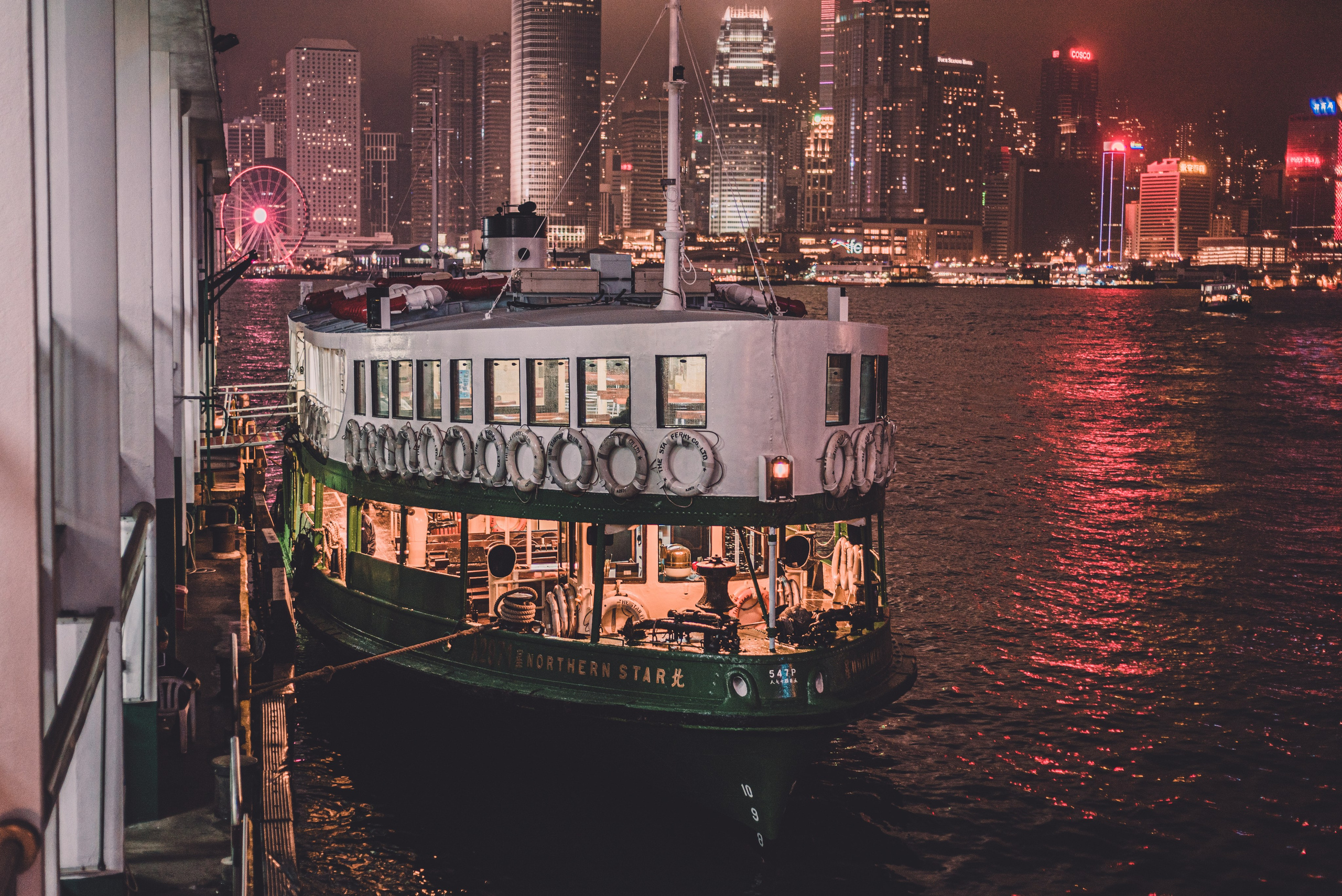 Ночной Гонконг. Коммерческий и предметный фотограф в Гуанчжоу Коваленко Александр