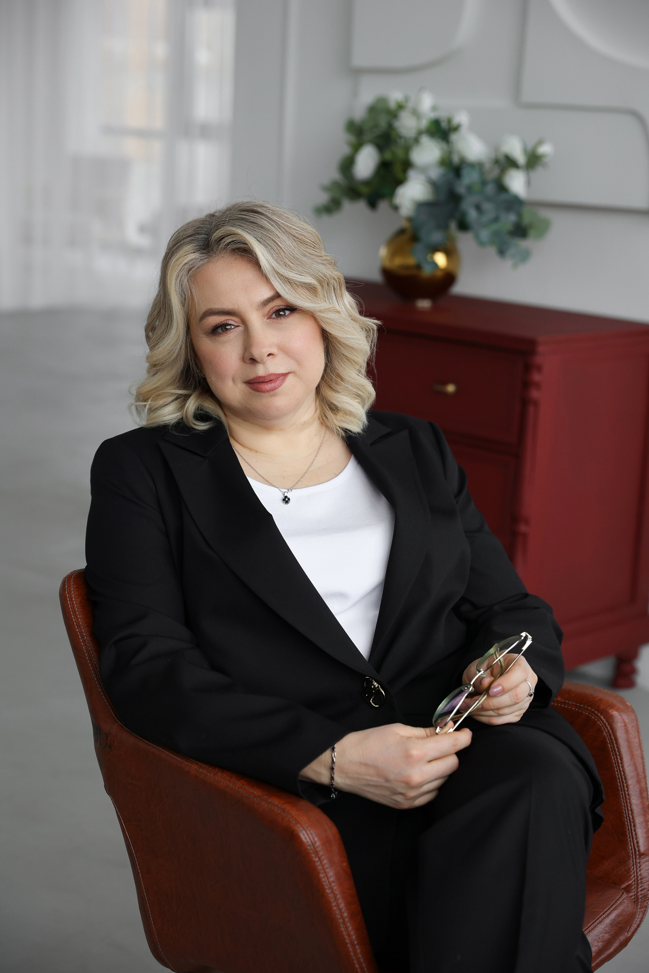 Женский деловой портрет. Марина Соколова. Контентный и семейный фотограф г. Красноярск