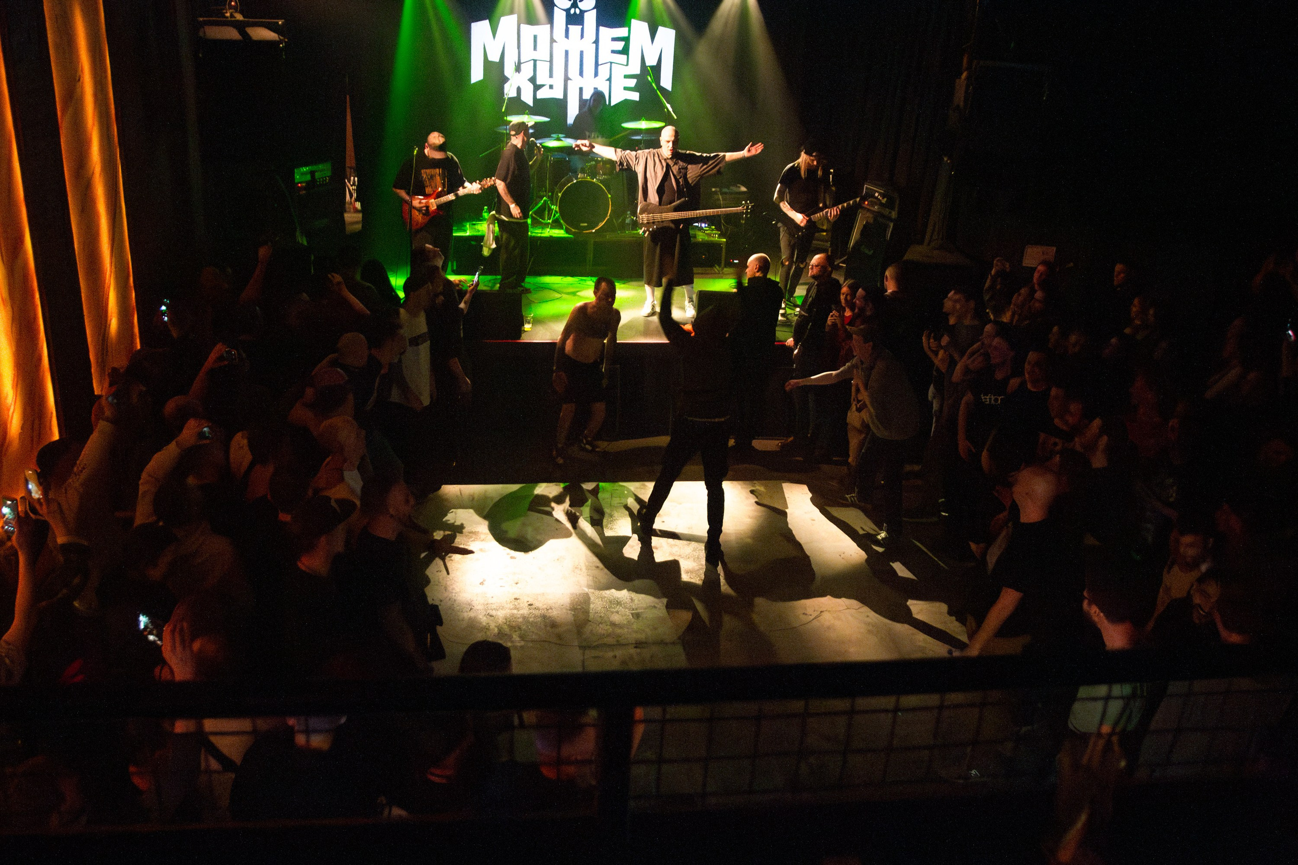 МОЖЕМ ХУЖЕ / Культурный центр «Сердце», СПб, февраль 2026. Концертный фотограф в Санкт-Петербурге | Анастасия Колупаева