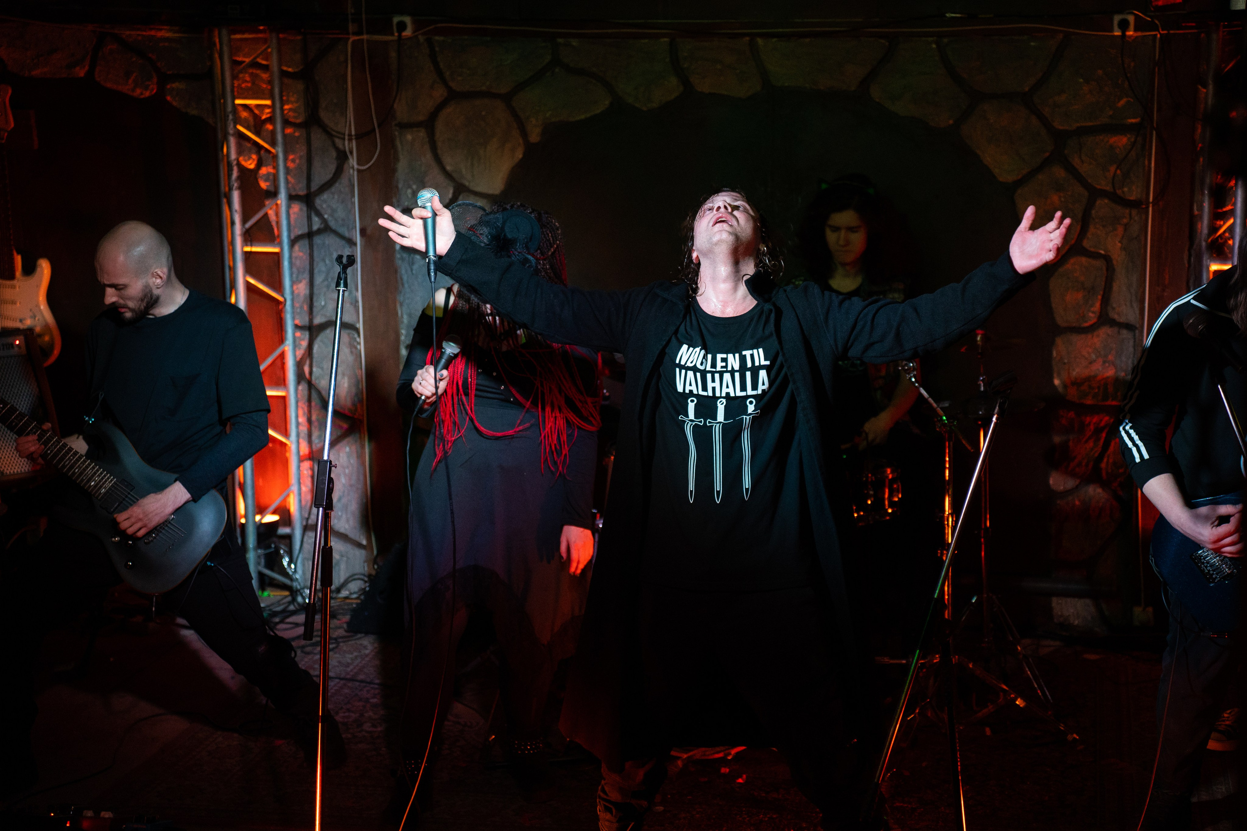 Ночь На Земле|Нора, Псков. Концертный и репортажный фотограф в Санкт-Петербурге Слава Пахомов