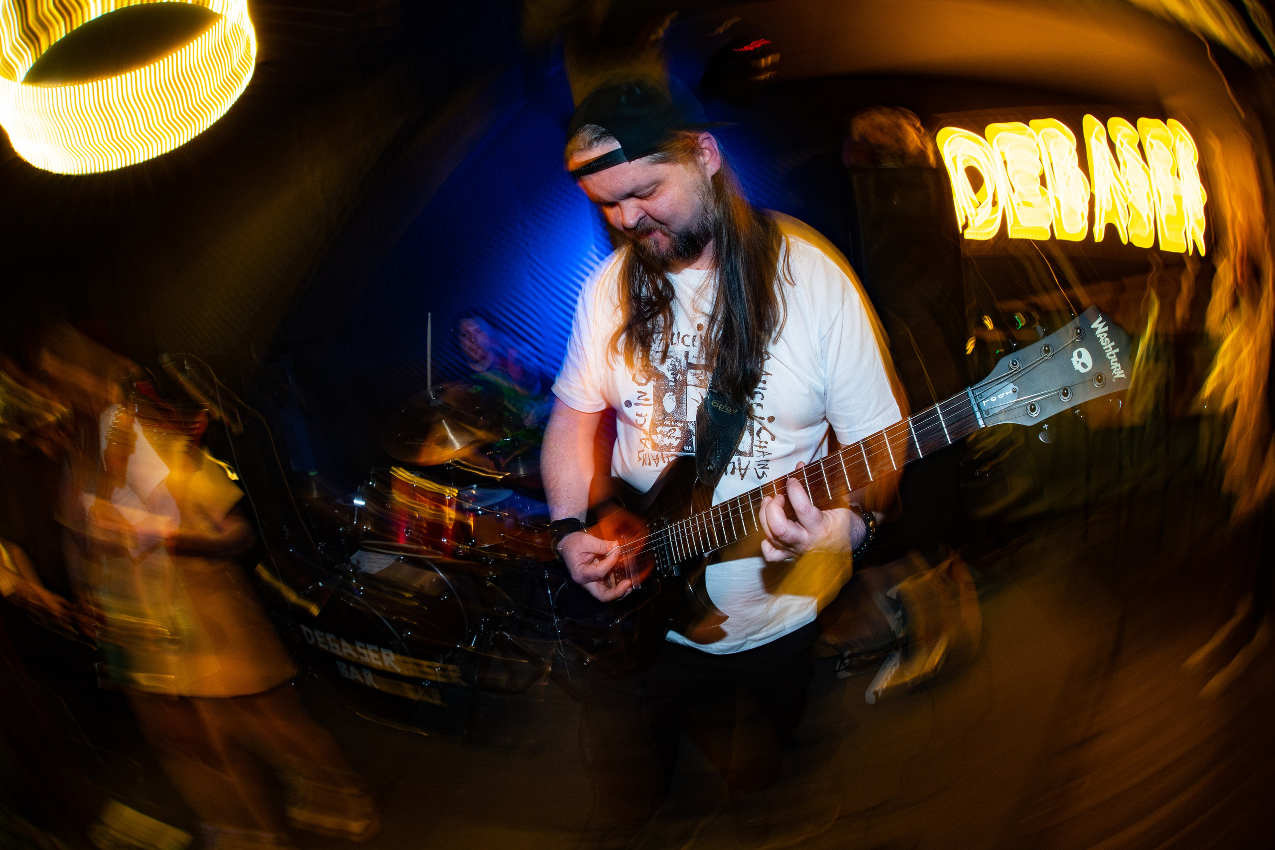 Сатива|Debaser. Концертный и репортажный фотограф в Санкт-Петербурге Слава Пахомов