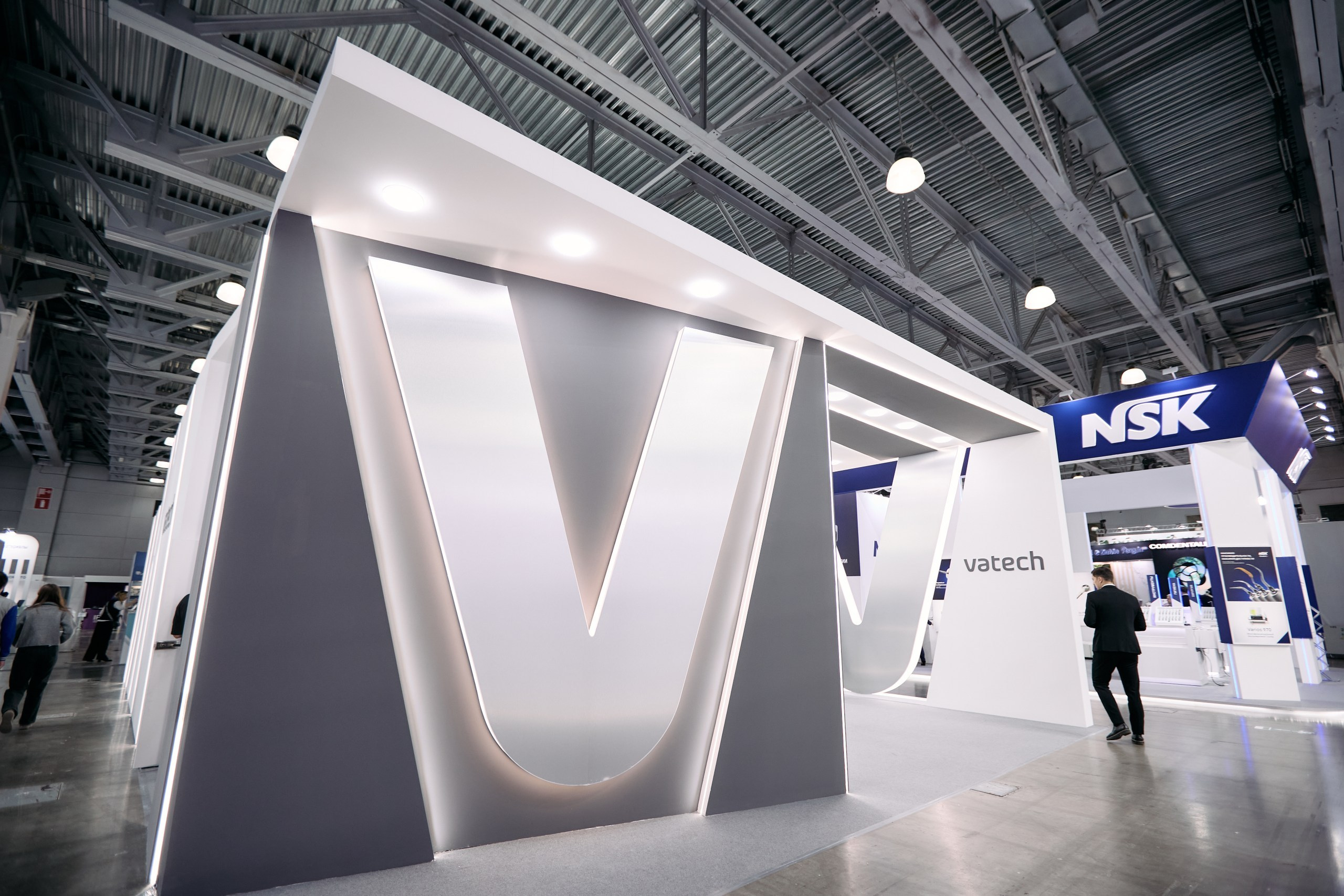 Дентал Салон 2026: Vatech. Свадебный и репортажный фотограф Дмитрий Кононенко