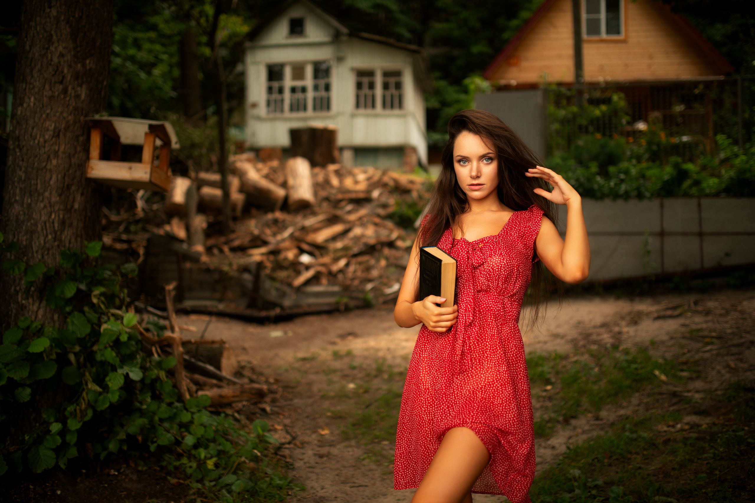 Съемка с Екатериной на рассвете на берегу реки