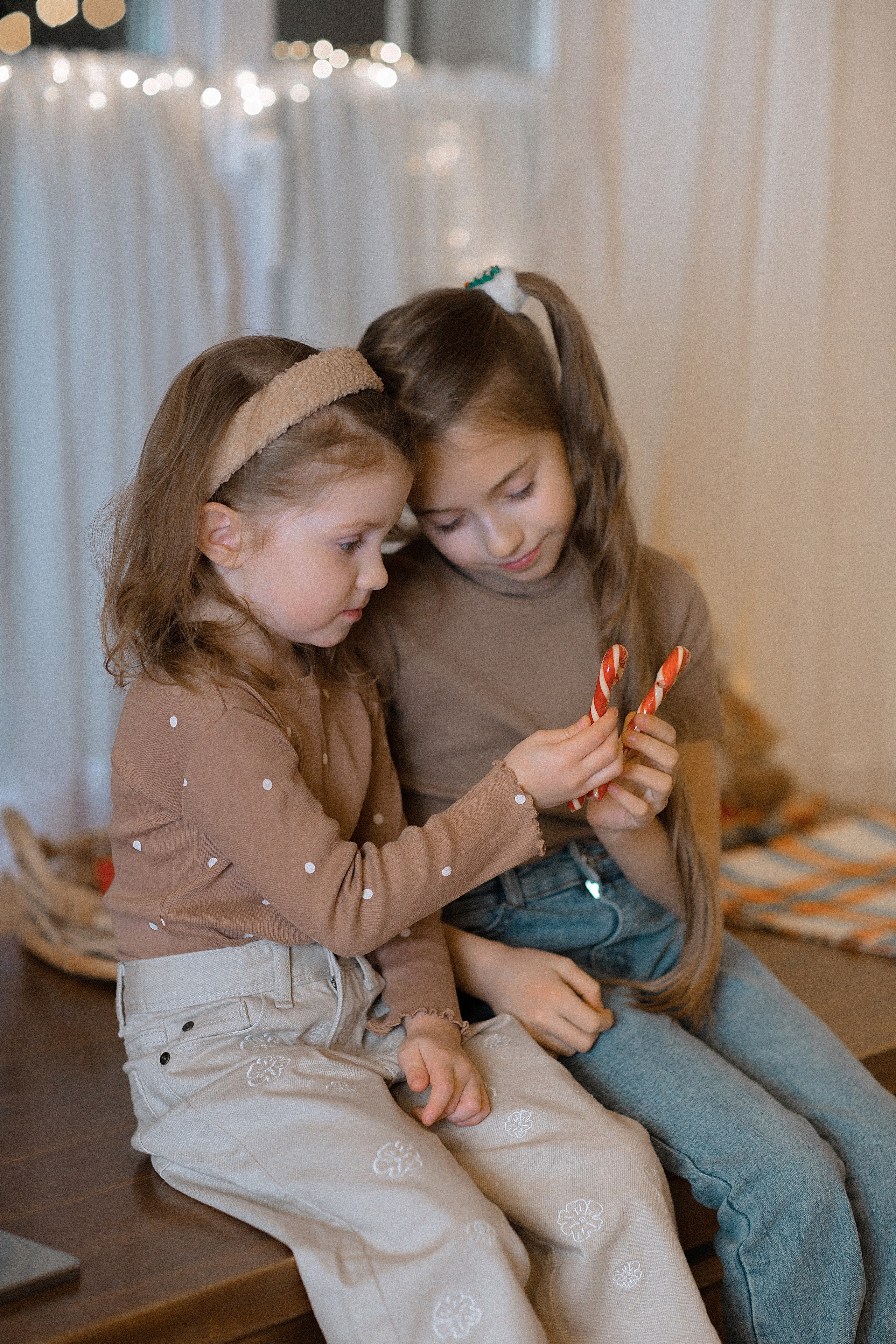 Две сестренки. Photographer Helen Shabalina