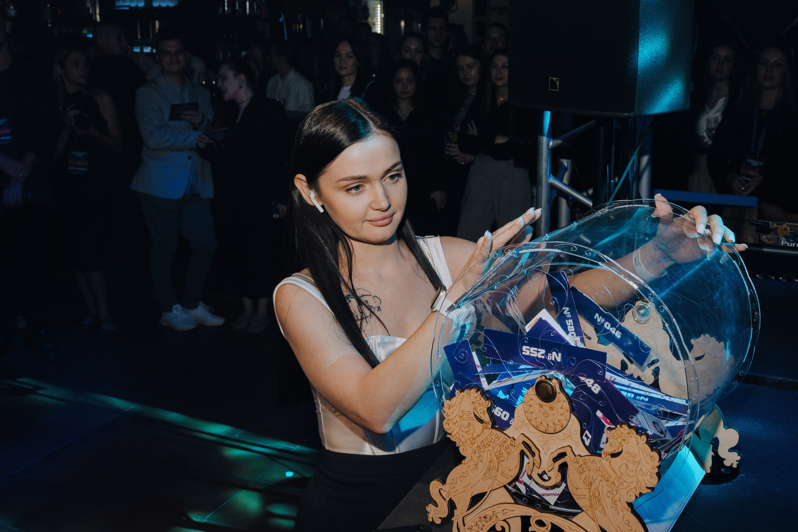 20 ЛЕТ МЕГАПОЛИС ЧЕЛЯБИНСК ХЕДЛАЙНЕР ЕЛКА. Репортажный фотограф Зуев Роман г. Челябинск