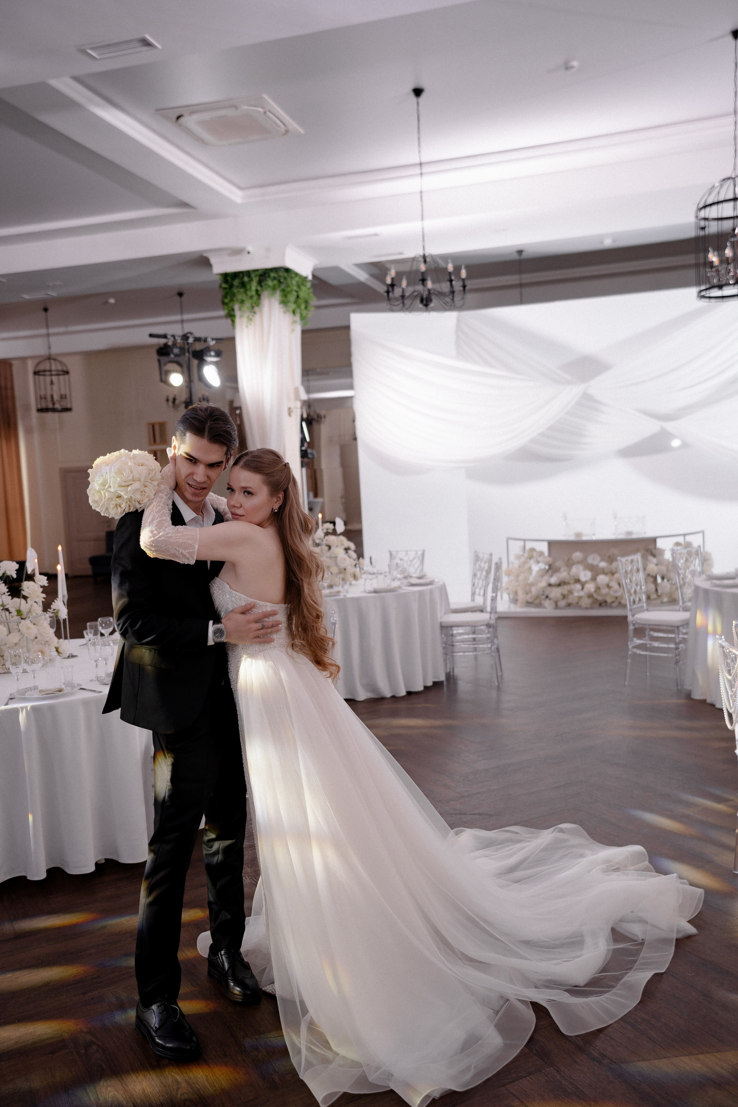 СВАДЕБНАЯ СЬЕМКА СБОРОВ В ОТЕЛЕ И ВЫЕЗД НА ЦЕРЕМОНИЮ (СНЯТО В СИБИРЕ В НИЖНЕВАРТОВСКЕ). Профессиональный фотограф, Санкт-Петербург — Виктория Богомолова