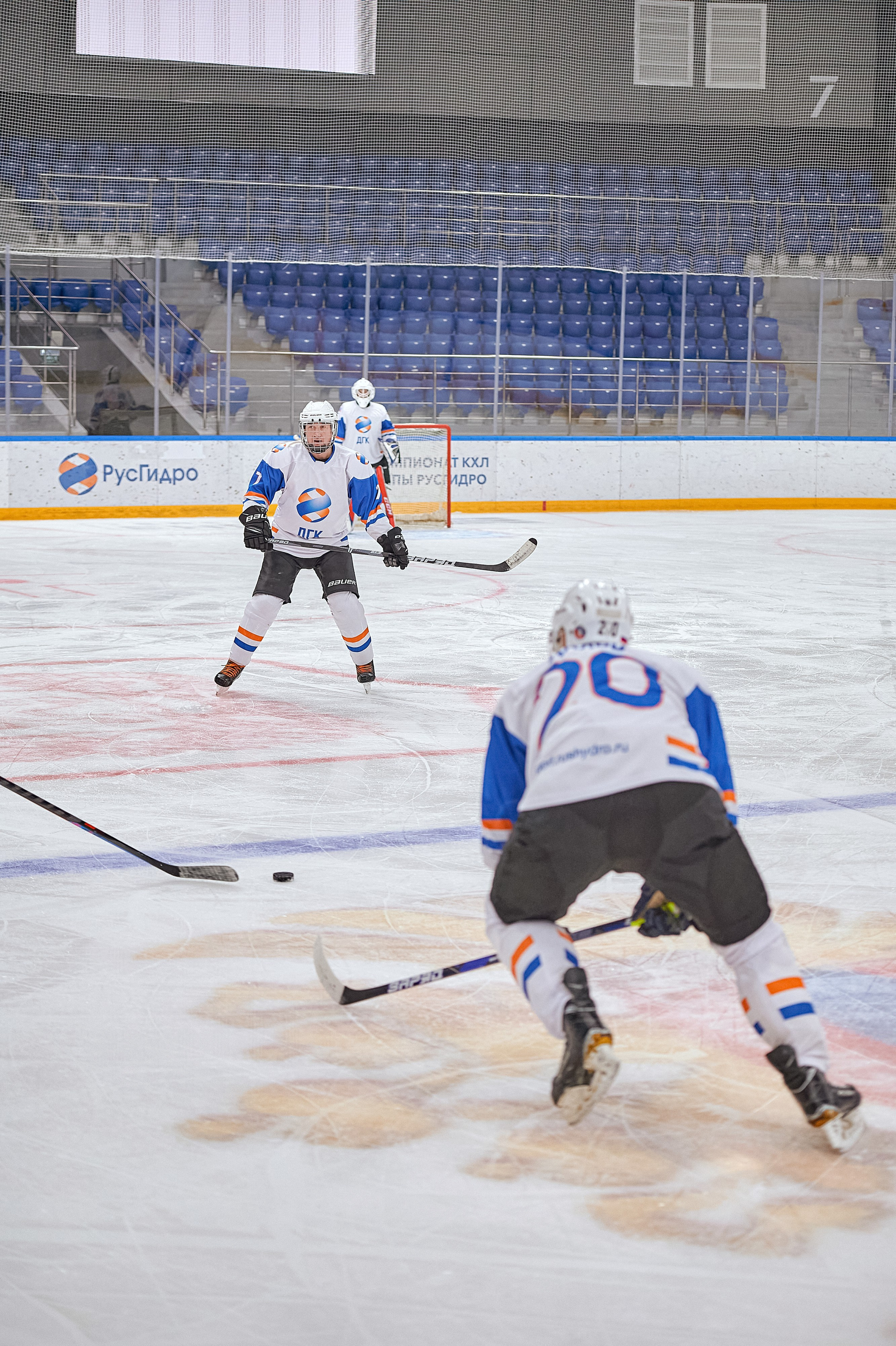 Портфолио репортажной фотосъёмки: Кристалл арена — Хоккей — РусГидро. Фотограф Яковлев Роман — Красноярск