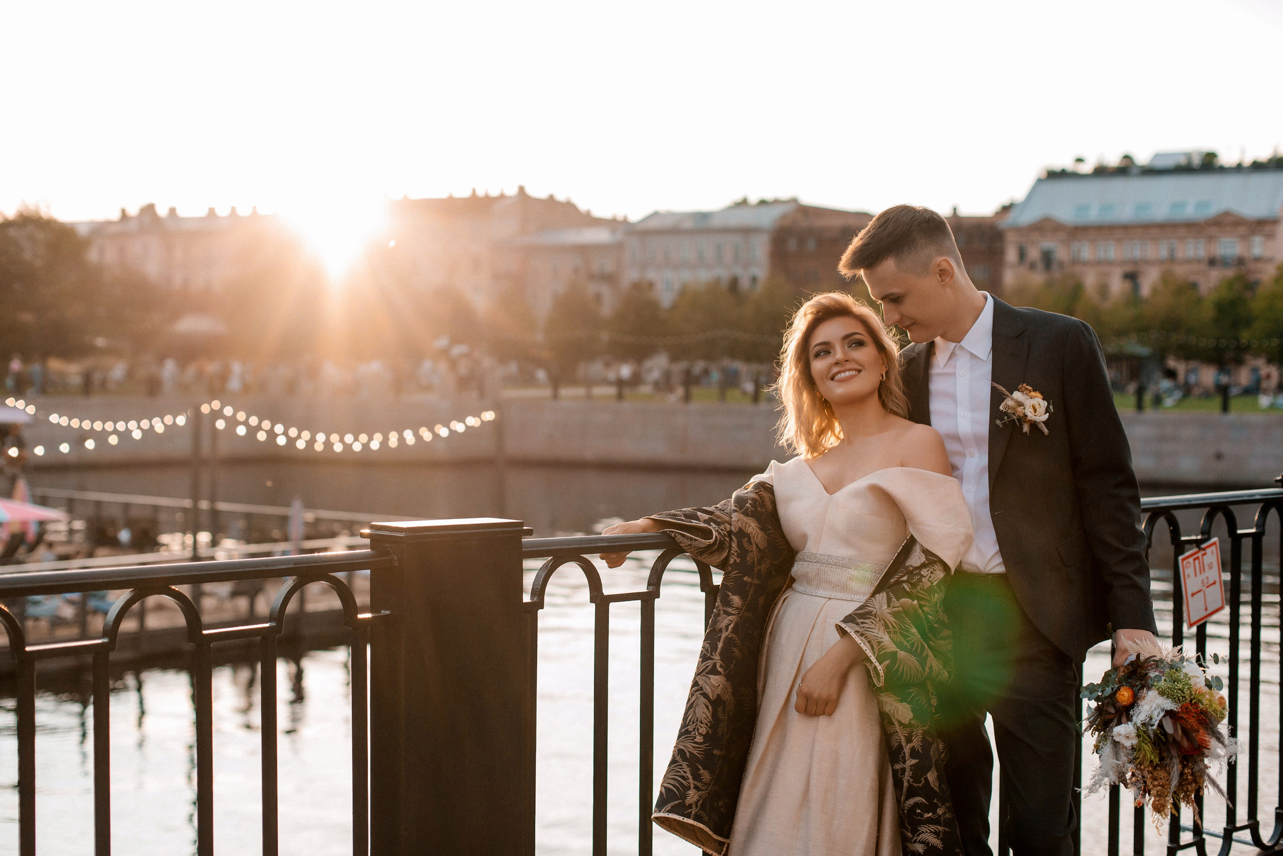 Свадьба для двоих с прогулкой в Выборге. Свадебный фотограф в Санкт-Петербурге Вика Стукачева
