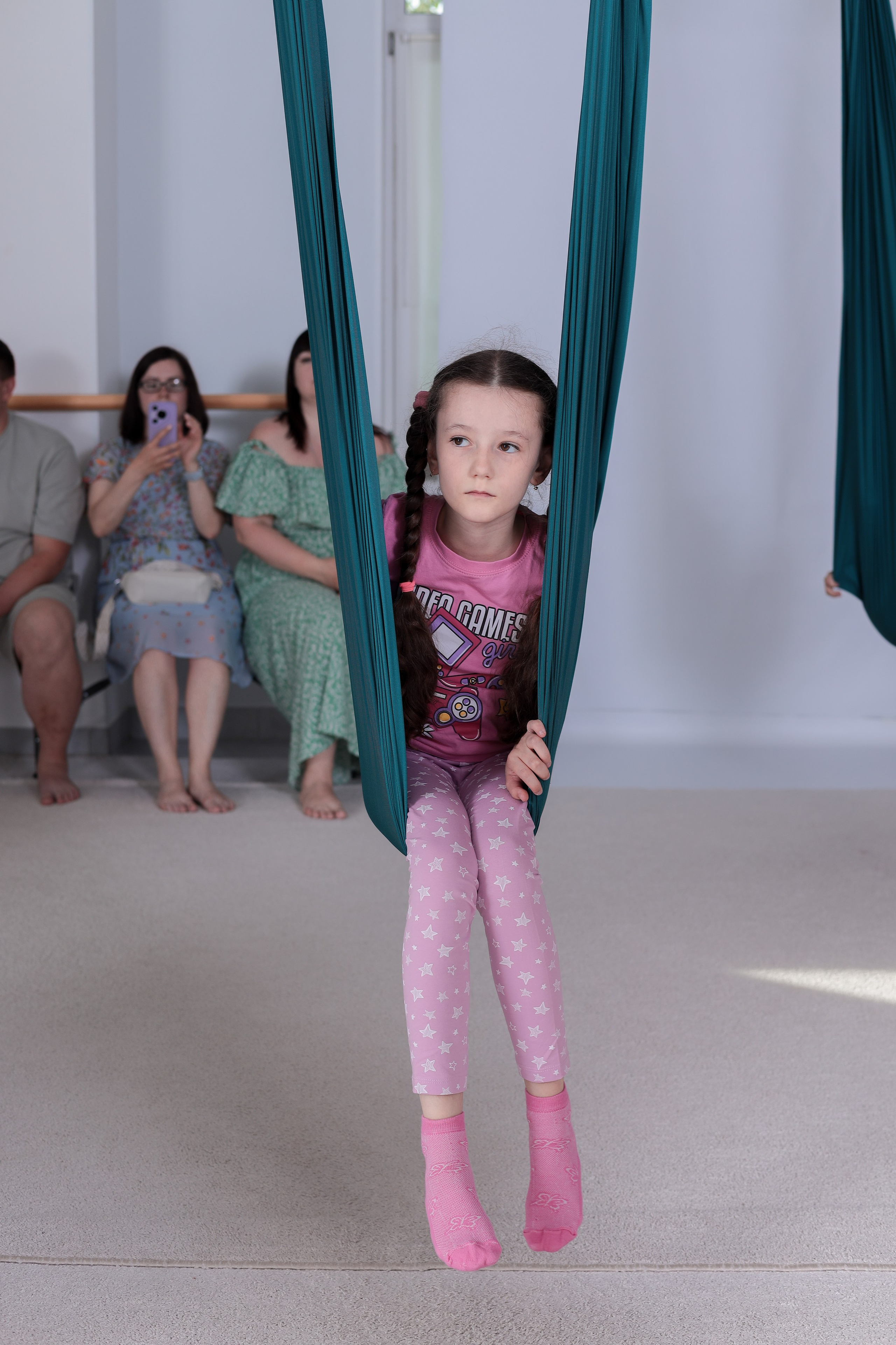 Детская аэройога. Фотограф Надршина Лилия