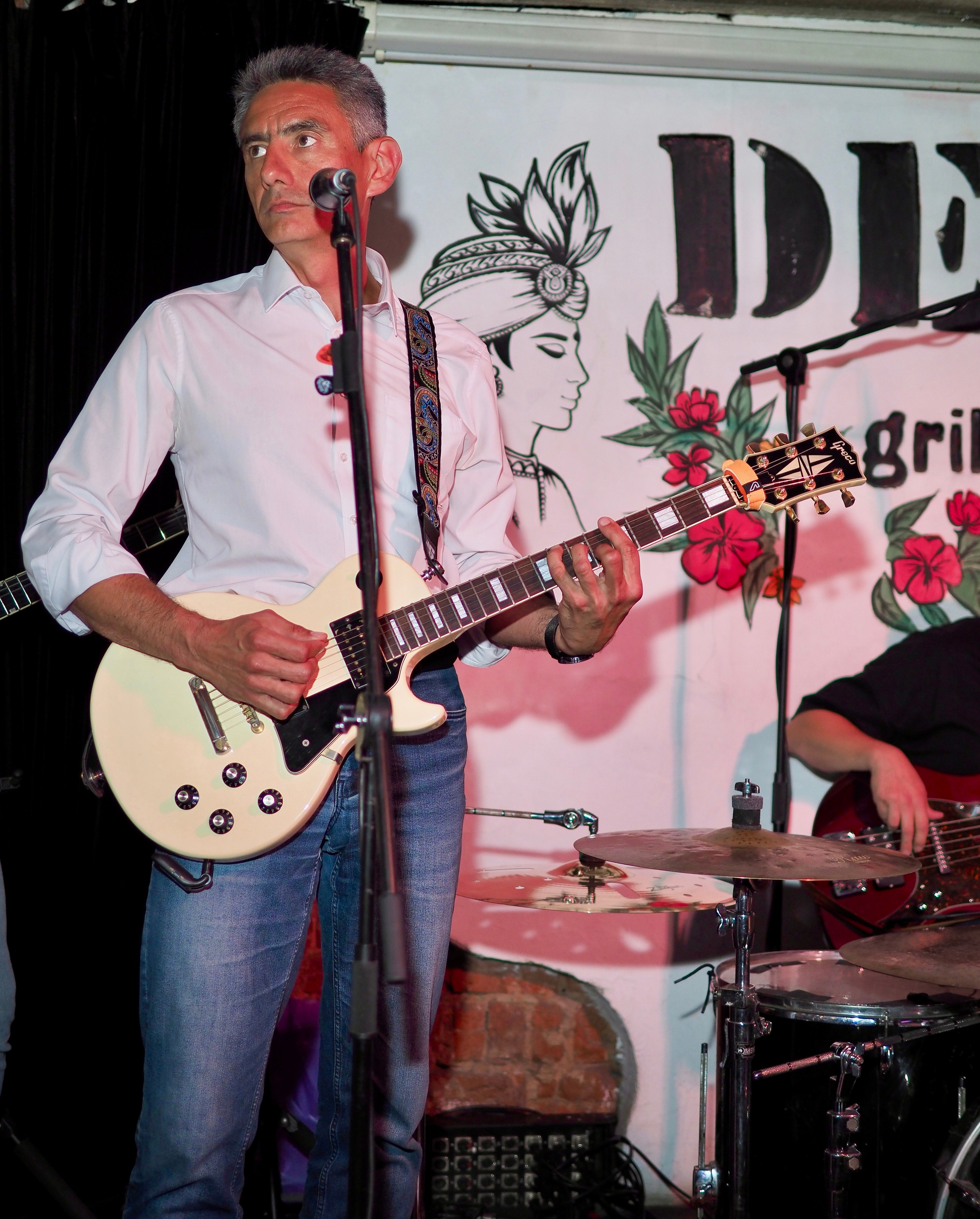 DeFaqto 01.10.2024. Московская кавер-группа BankBand