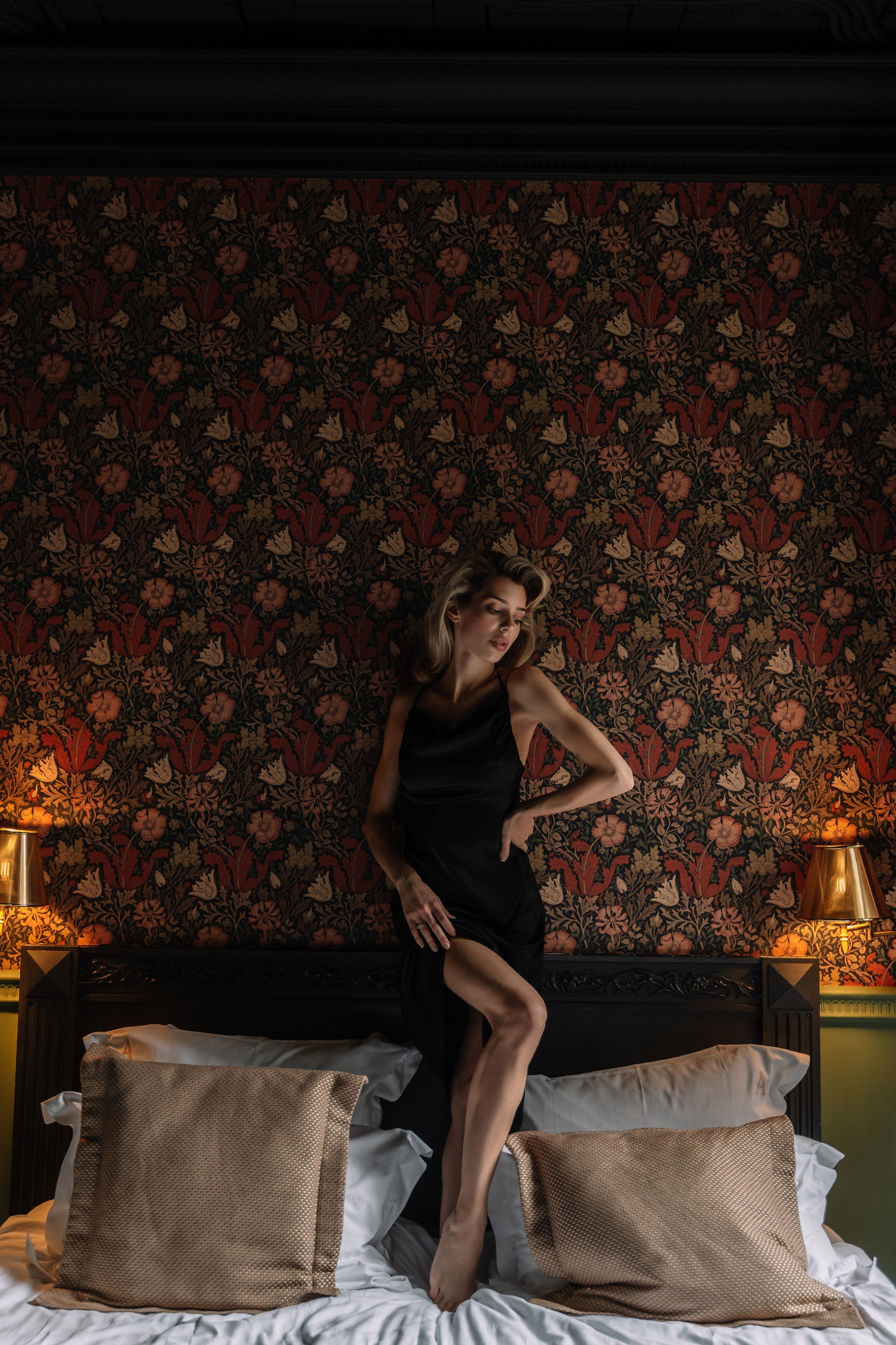 Будуарная история в отеле. Портретный фотограф в Москве