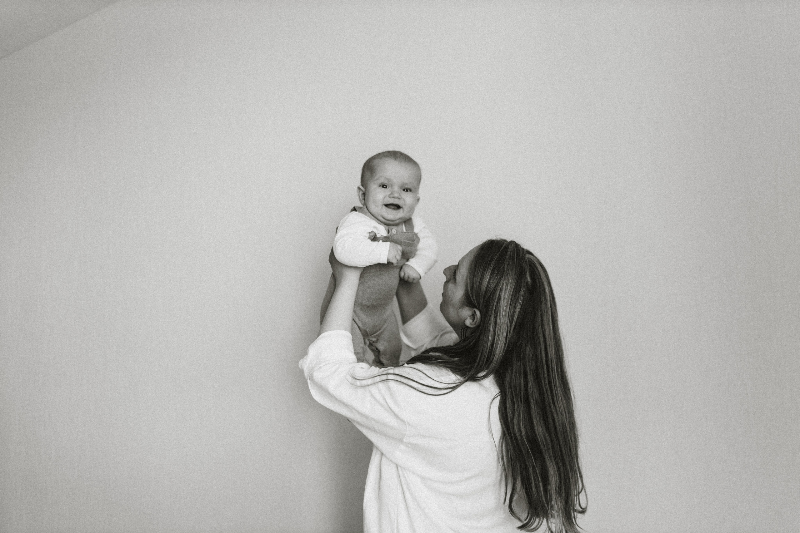 Семейная домашняя фотосессия с детьми. Семейный фотограф Екатеринбург Черепанова Олеся