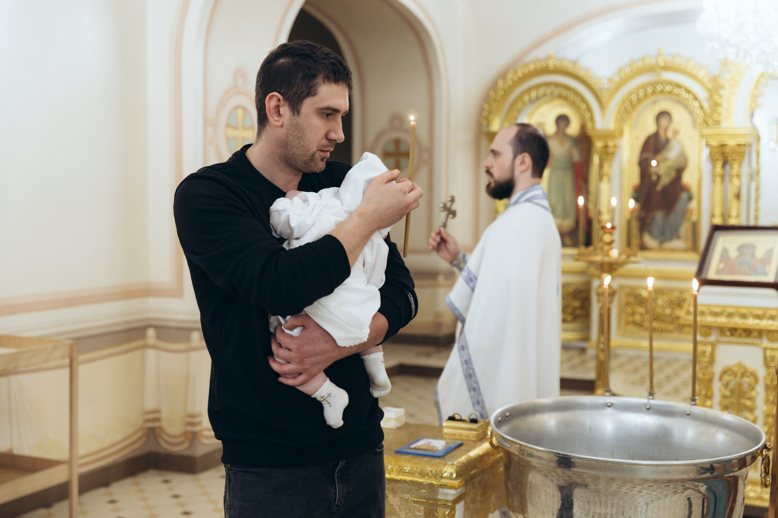 Крещение Павла. Фотограф на крещение в Рязани. Семейный фотограф