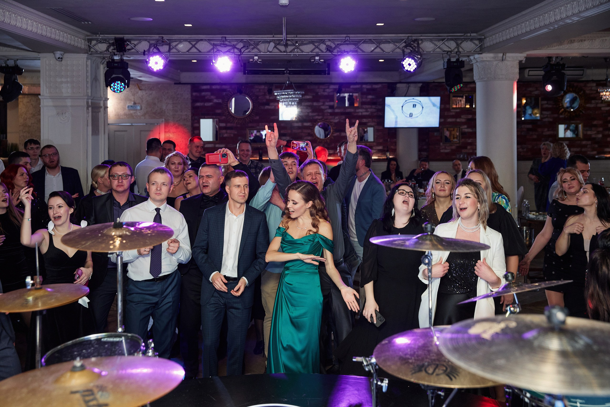 E8 / Новогодний корпоратив. Другой взгляд на фотографию