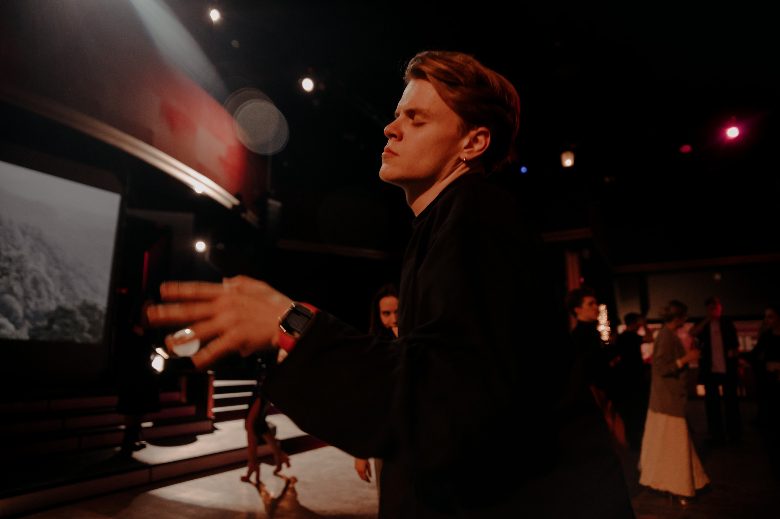 Корпоратив в театре МДМ. Свадебный и портретный фотограф в Москве Жердев Даниил