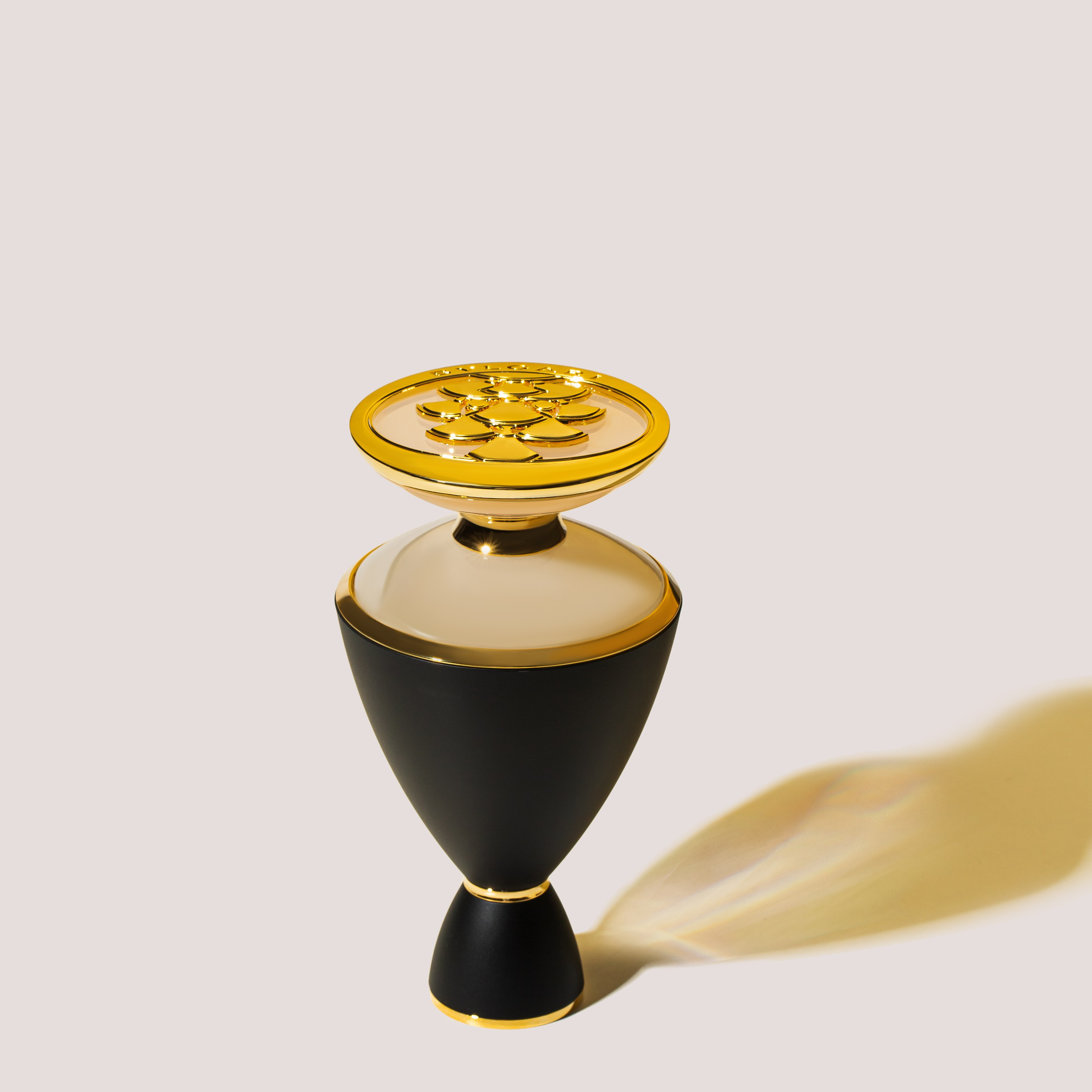 Художественная обработка парфюмов | Студия SVITHART