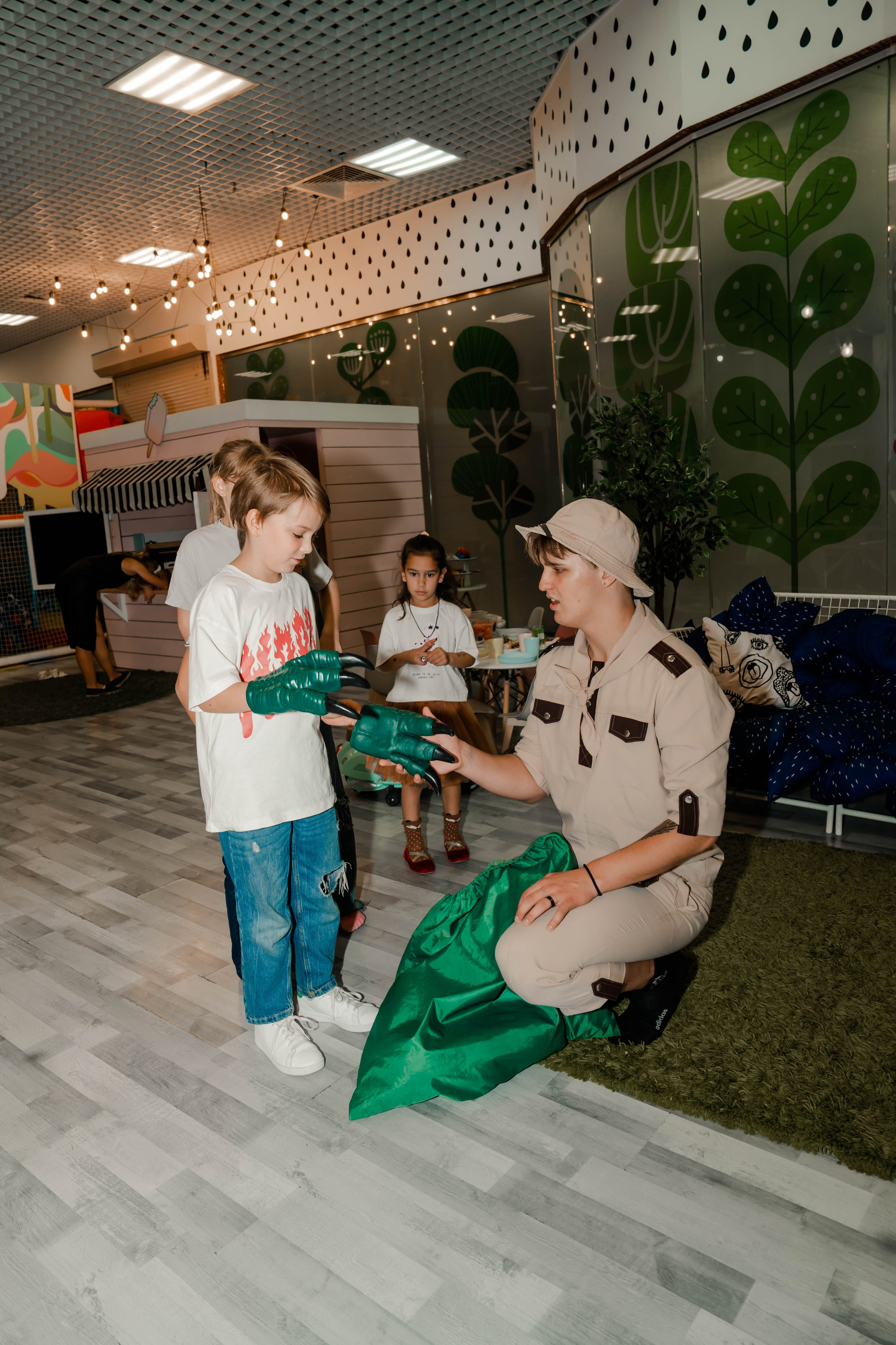 Грозный Тирекс. Крамер Юлиана детский и семейный фотограф