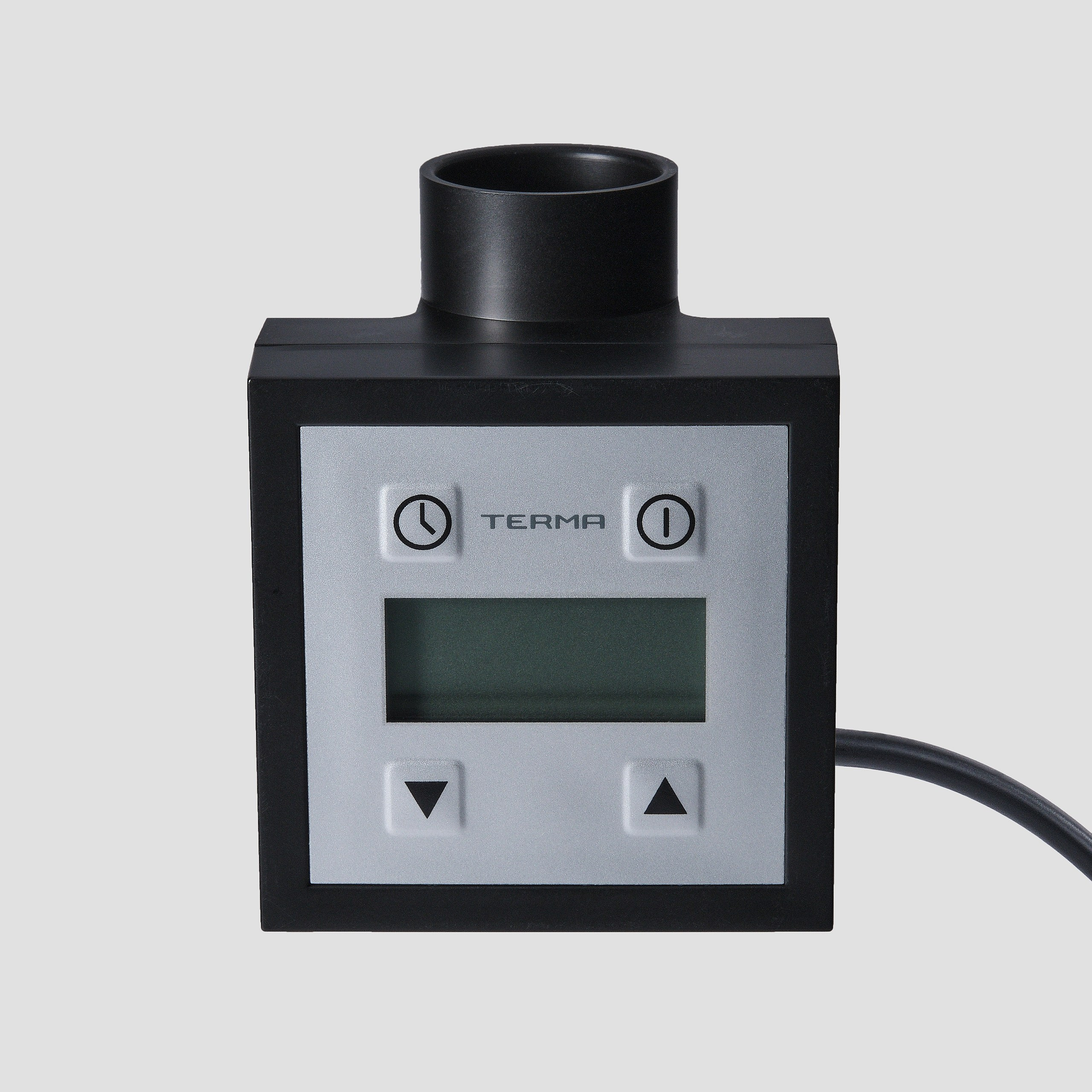 Предметные фотографии регуляторов и нагревателей для отопительных приборов