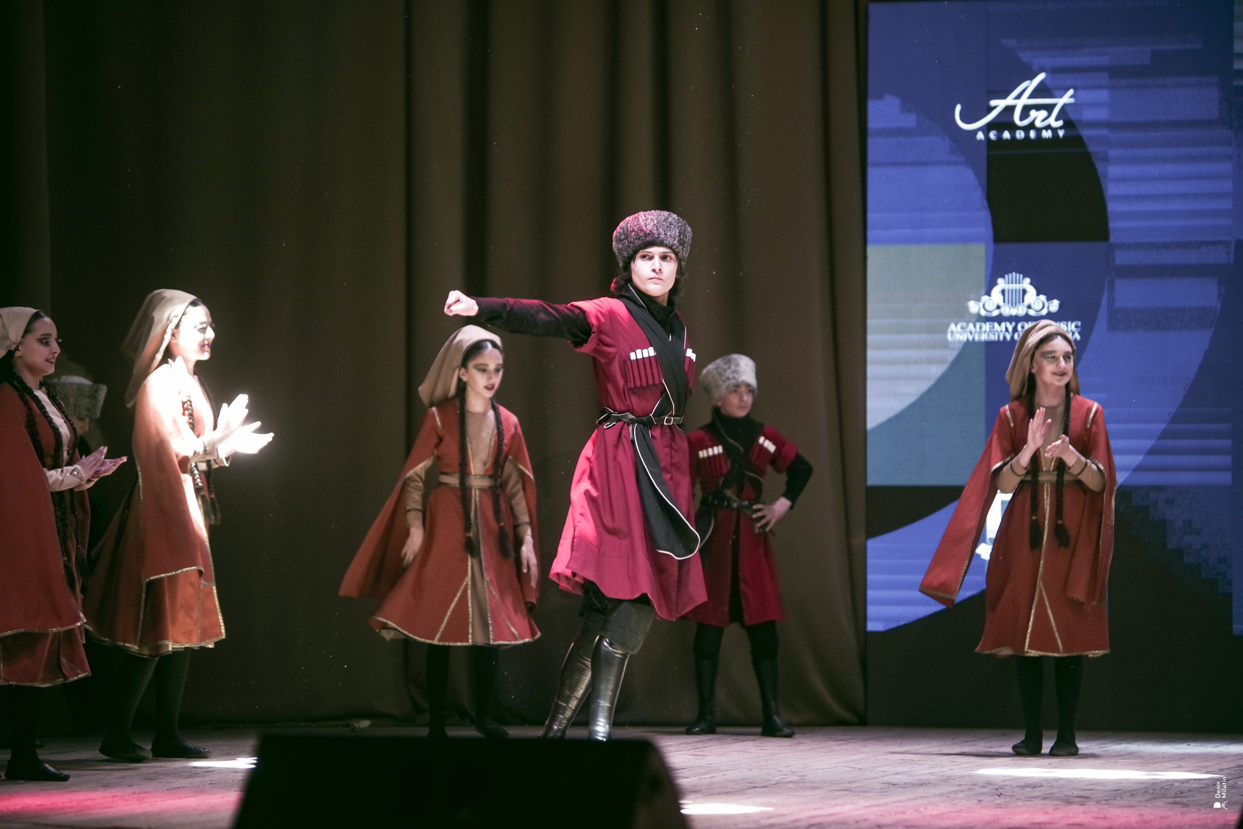 Танцы в Хоби. Портретный фотограф Денис Милютин