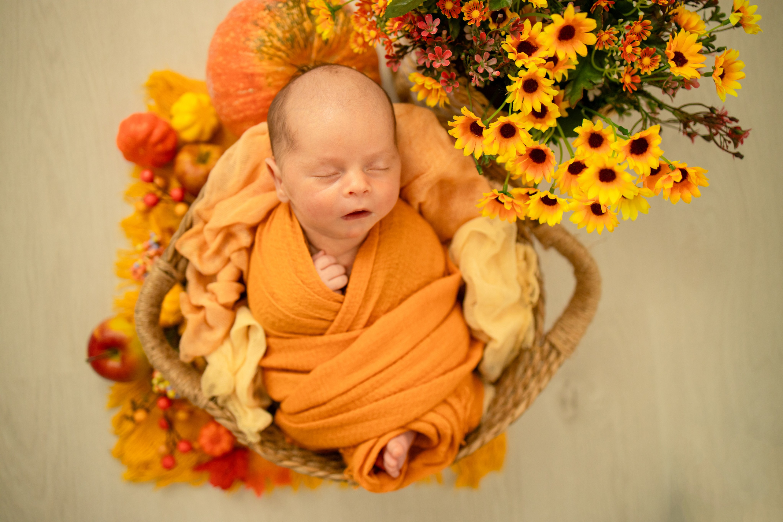 Ньюборн съёмка в студии. Семейный и Детский фотограф в Краснодаре Дарья Насаченко