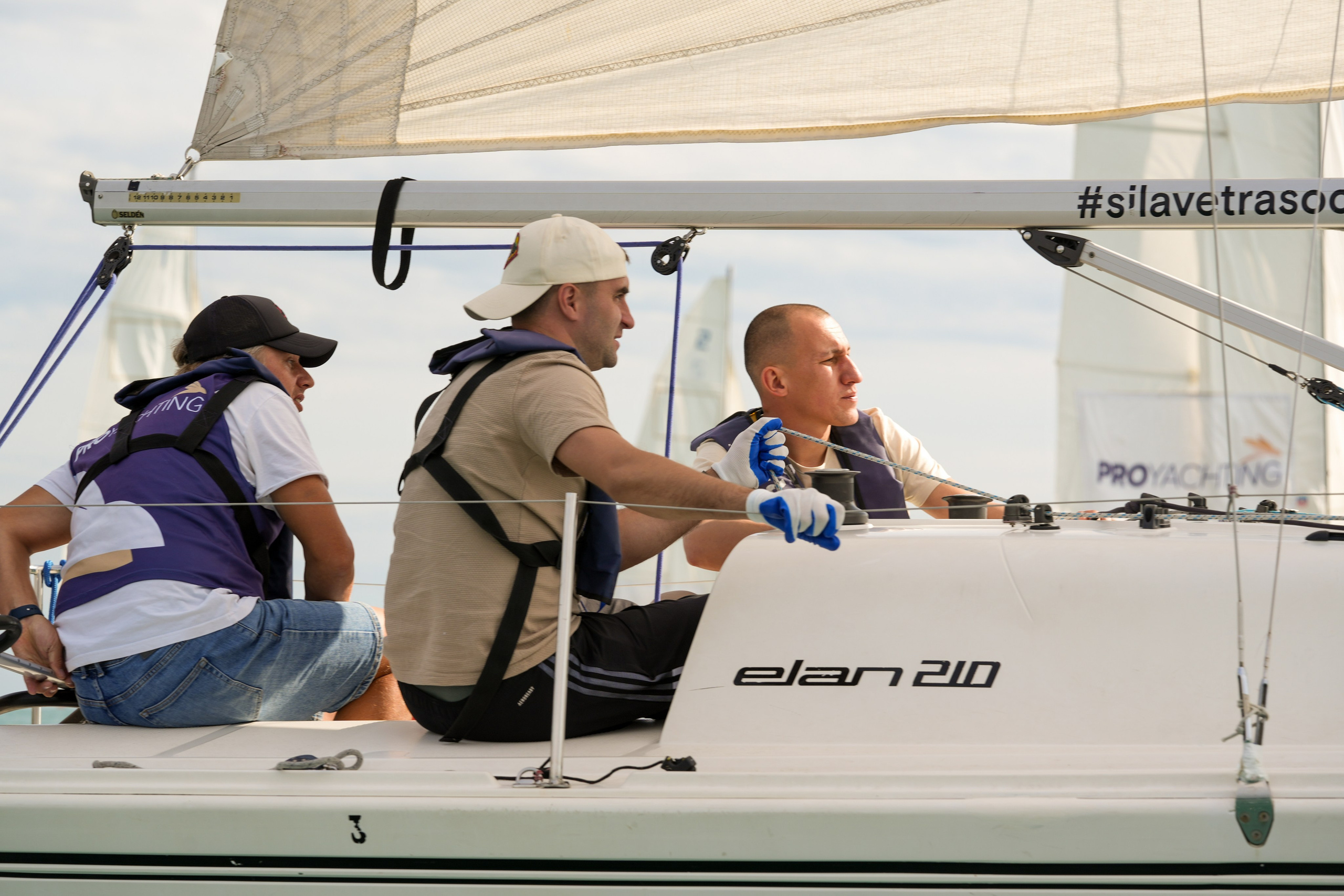 Яхтенная регата для компании Агрегатка. Репортажный фотограф в Красной Поляне и Сочи Павлюченко Екатерина