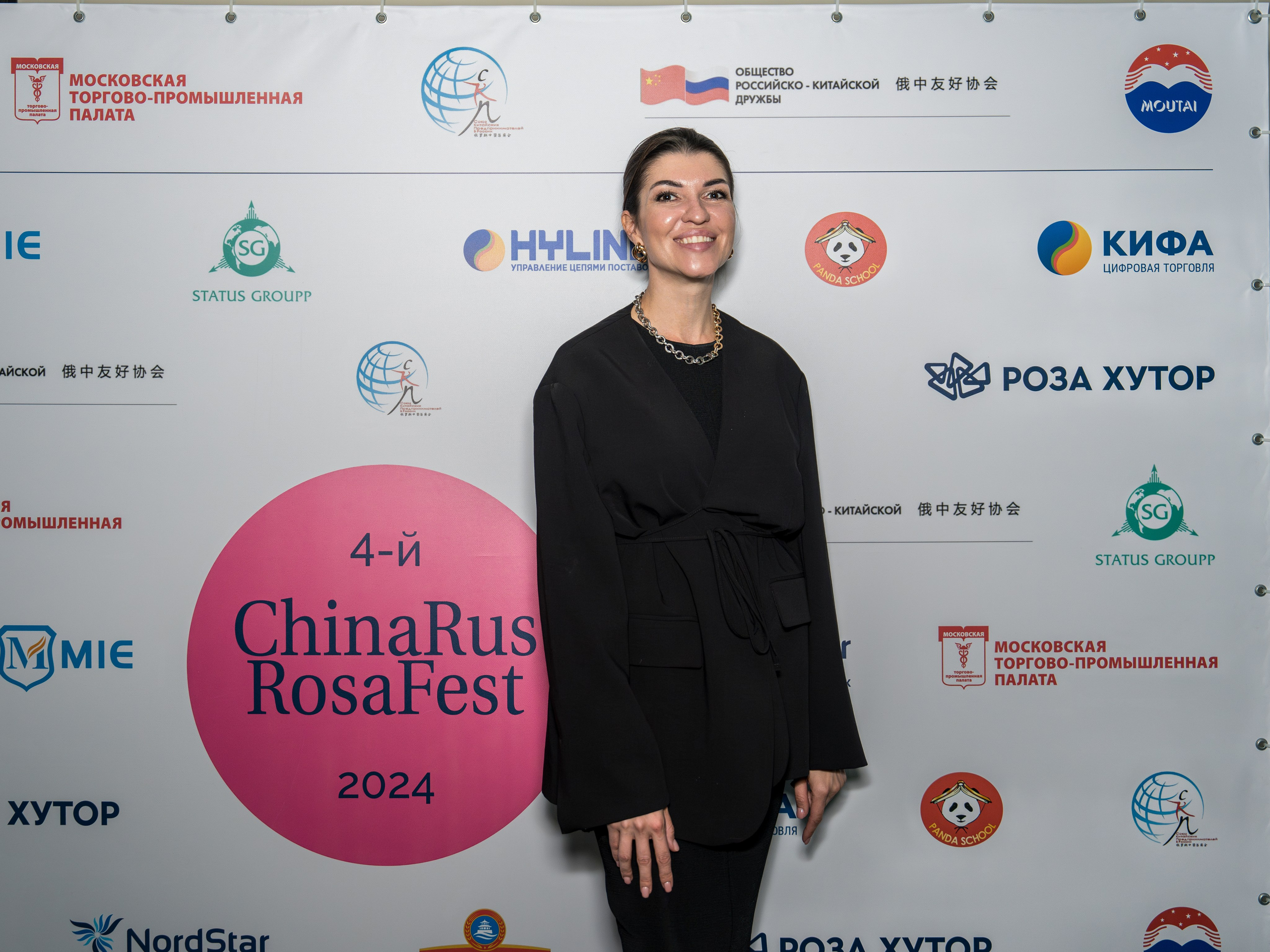 ChinaRosaFest 2024. Репортажный фотограф в Красной Поляне и Сочи Павлюченко Екатерина