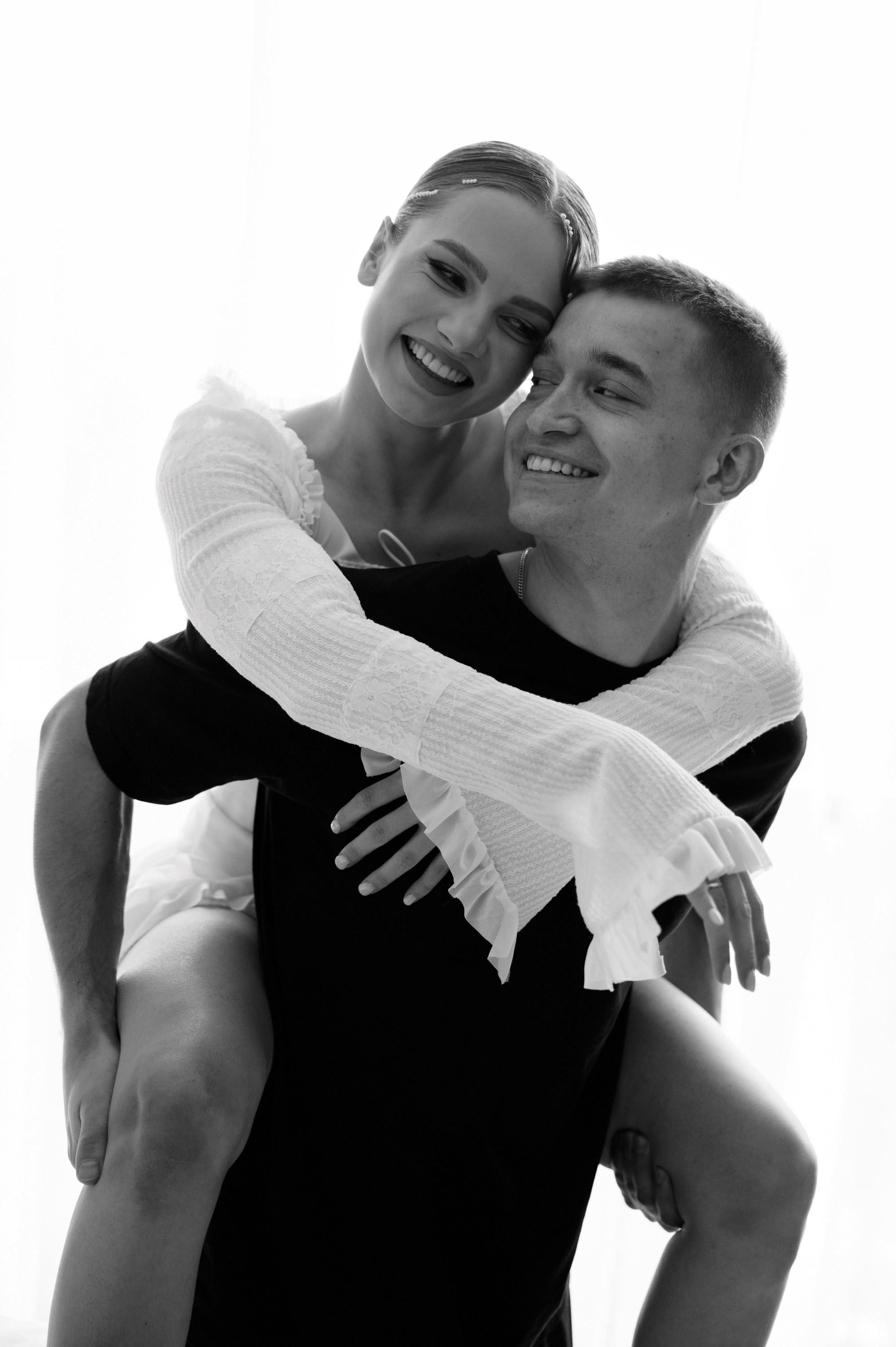 Кирилл и Анна. Zhulanovilya