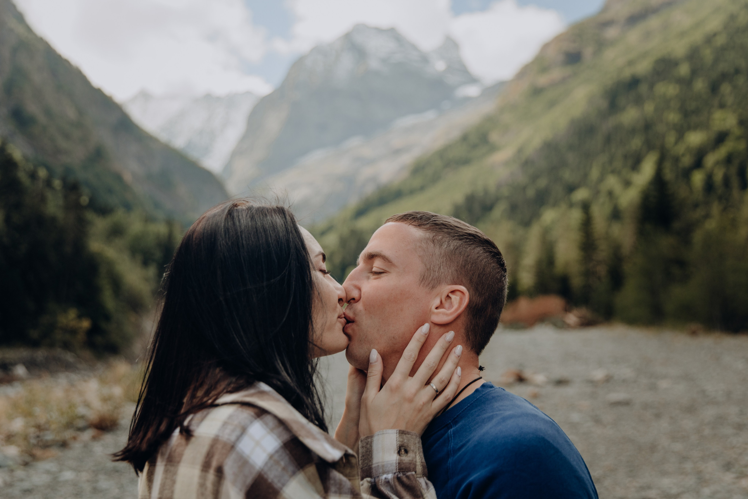 Юля с семьей, Домбай. Портфолио