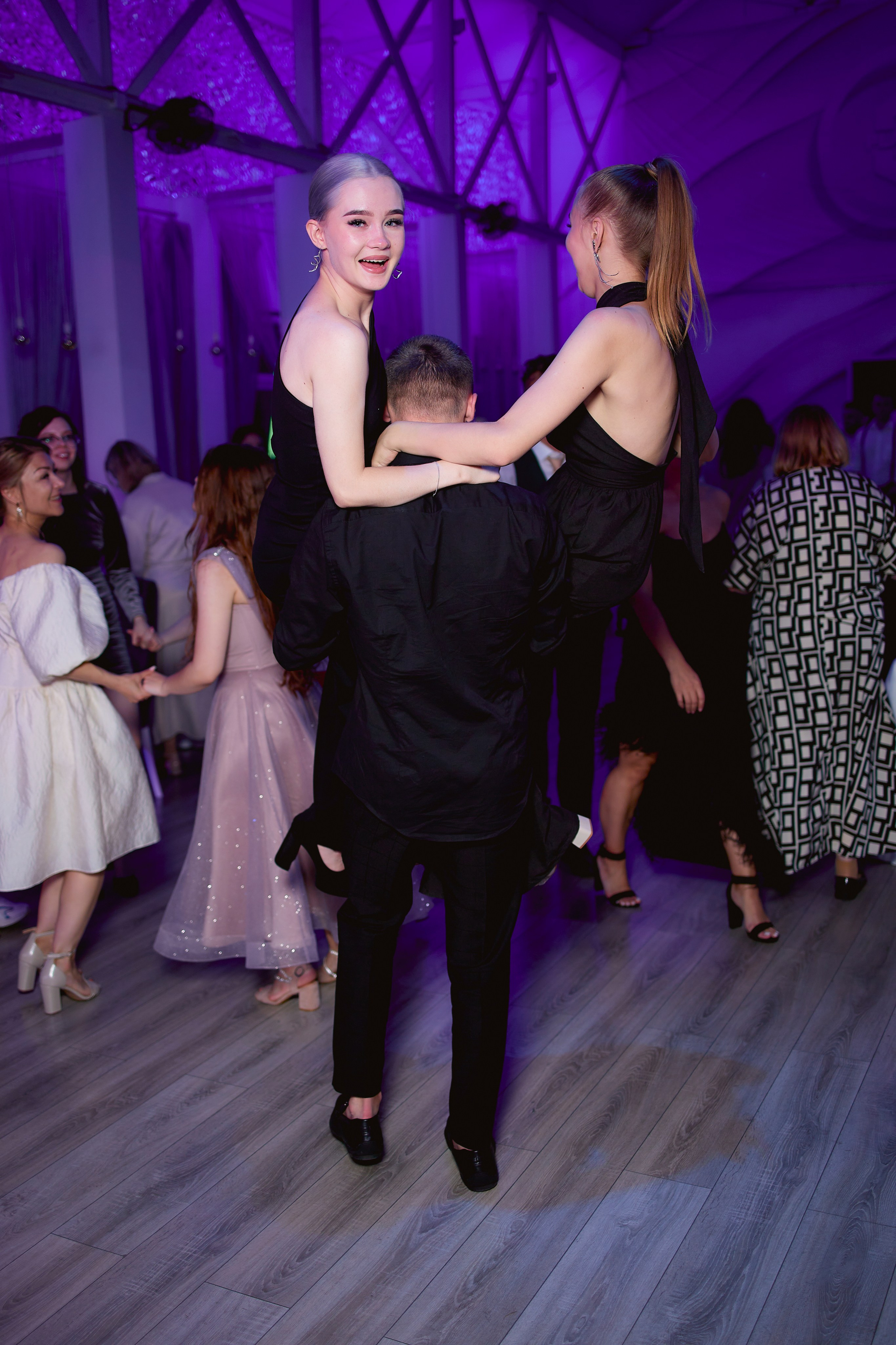 Школа № 134 (выпускной 2023). Фотограф Иван Кузьмин на любое Ваше мероприятие