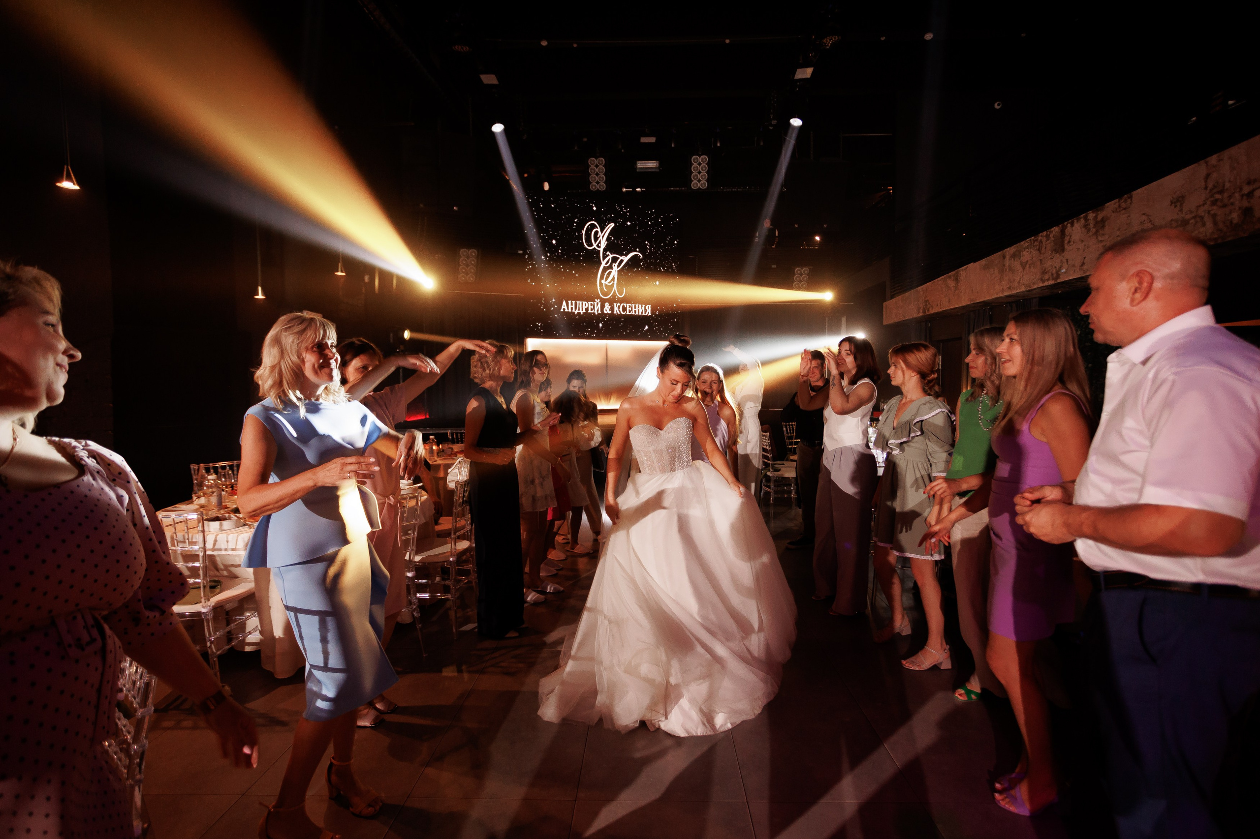 Свадебный фотограф Нижний Новгород. Свадебный и контент фотограф в Нижнем Новгороде Владимир Пресняков