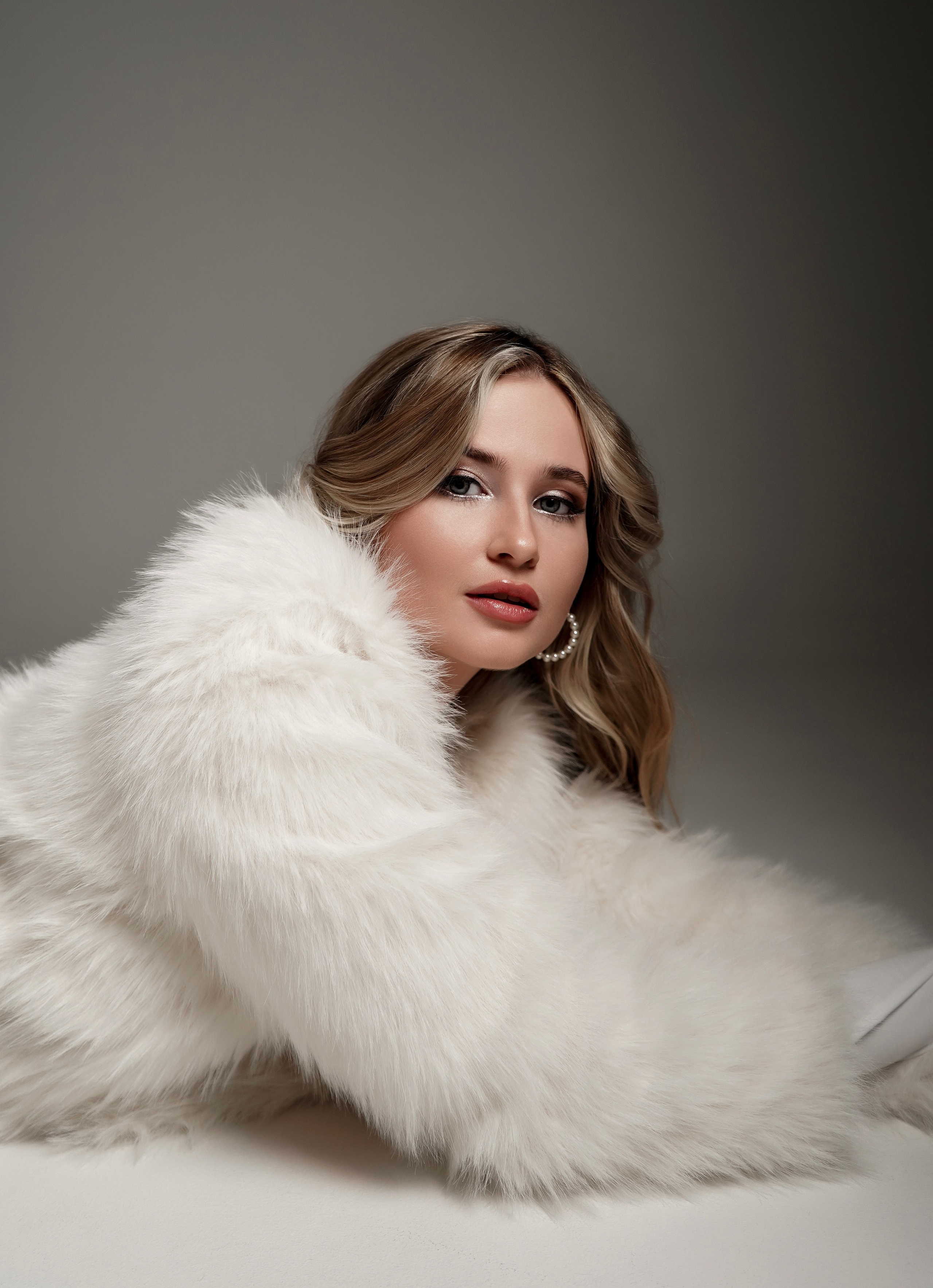 Женский фотограф Ростов-на-Дону. Фотосессия в фотостудии. Анастасия. Свадебный фотограф в Ростове-на-Дону. Таинство Крещения и Венчания, семейные фотосессии. Алёна Чёботова