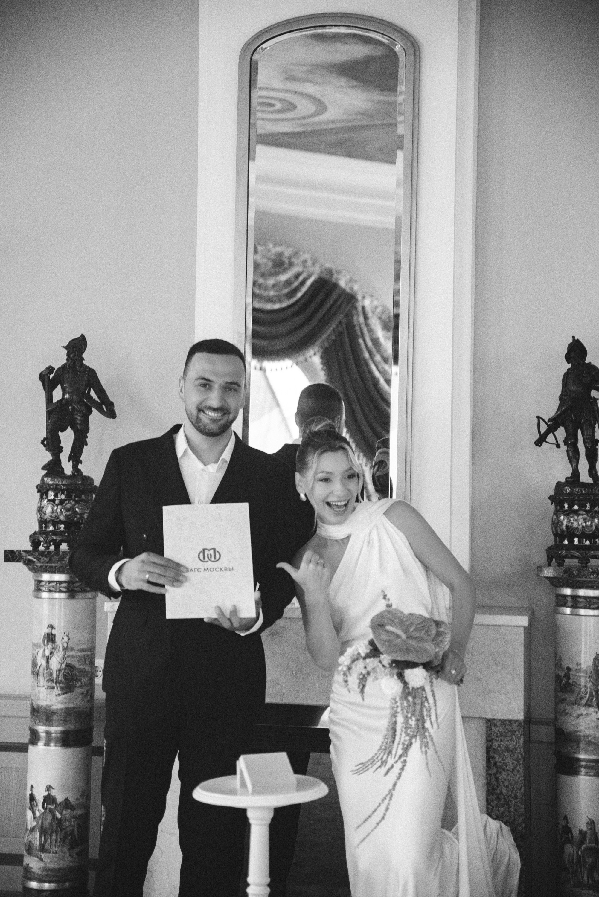 Александр & Ирина (отель/роспись). Свадебный, семейный, женский фотограф в Москве, Мытищах, Королёве Ксения Узилле