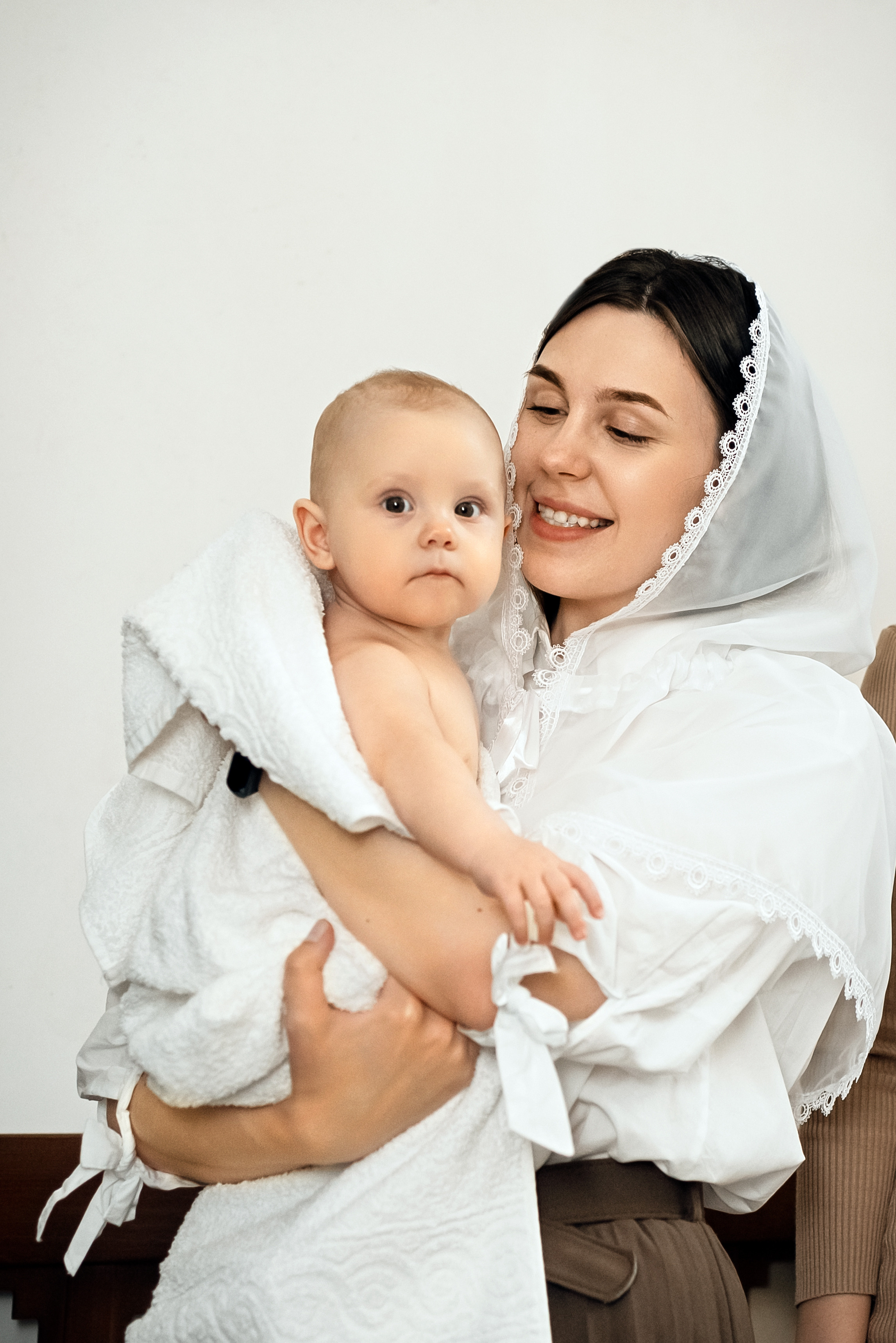 Крещение в храме Архангела Михаила. Церковный фотограф на Таинство Крещения и Венчания в Оренбурге и Оренбургской области Екатерина Белкина