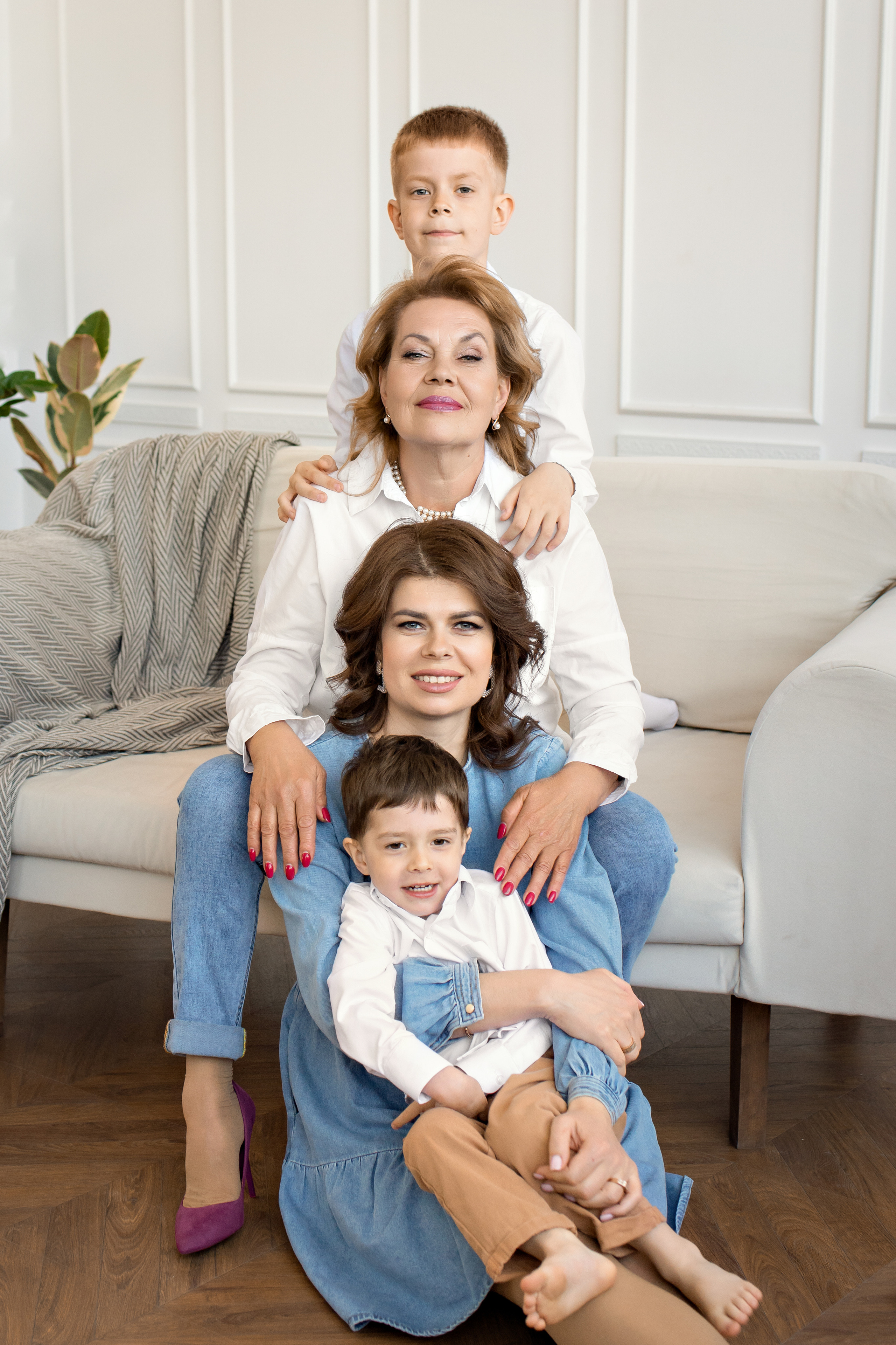 Семейная съёмка в студии. Церковный фотограф на Таинство Крещения и Венчания в Оренбурге и Оренбургской области Екатерина Белкина