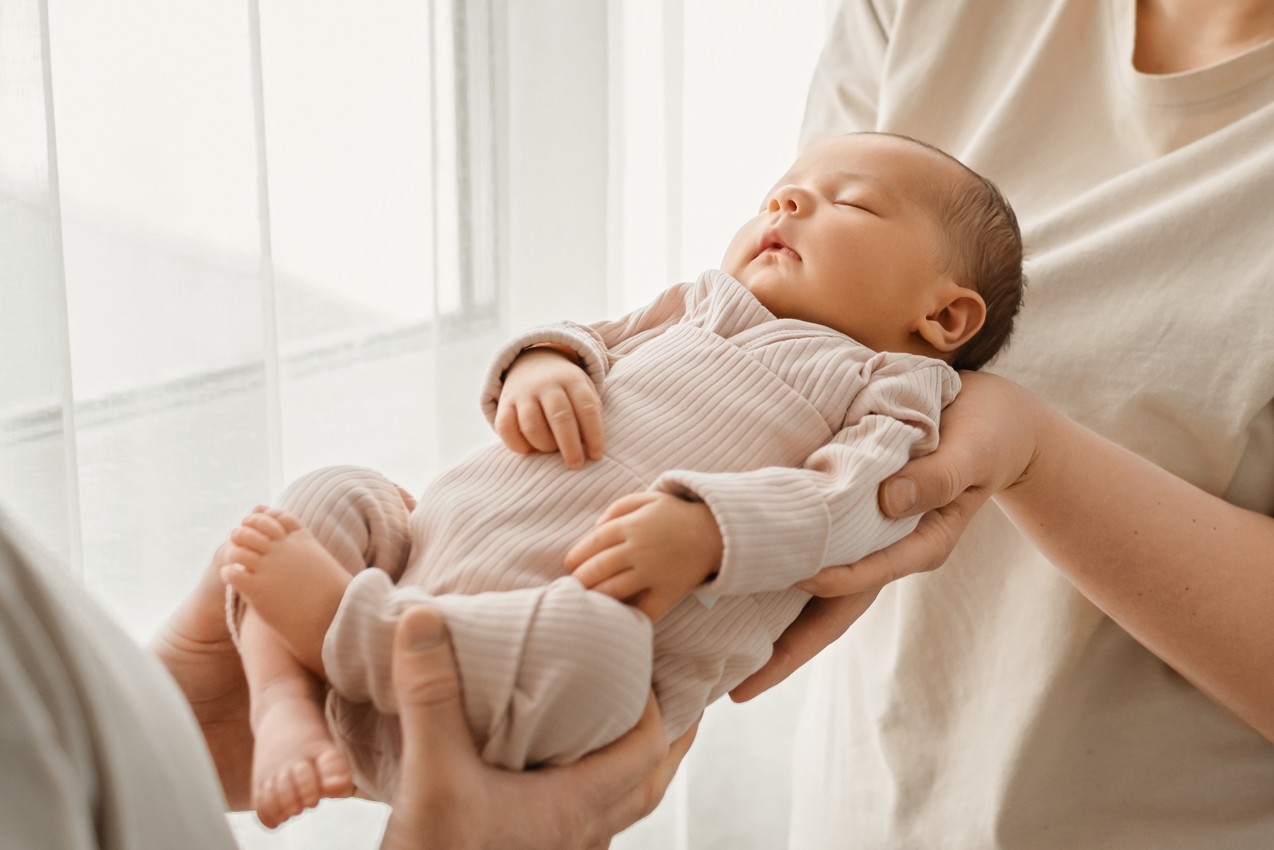 Домашняя съемка новорожденного. Церковный фотограф на Таинство Крещения и Венчания в Оренбурге и Оренбургской области Екатерина Белкина