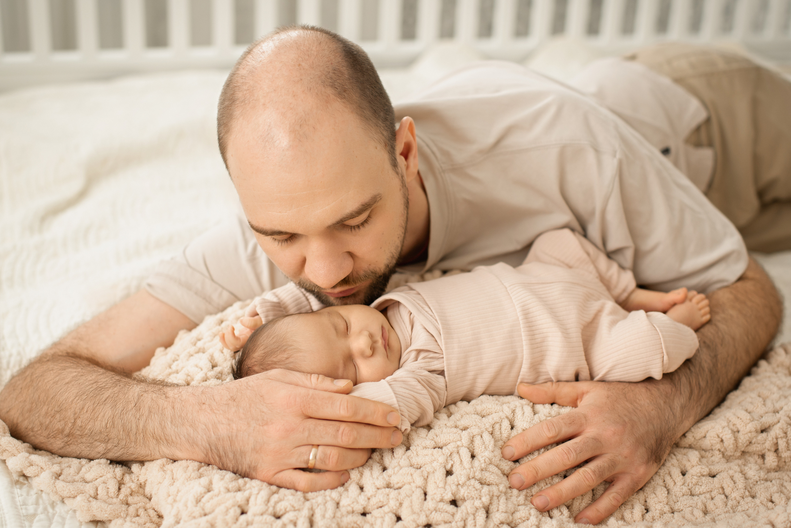 Домашняя съемка новорожденного. Церковный фотограф на Таинство Крещения и Венчания в Оренбурге и Оренбургской области Екатерина Белкина
