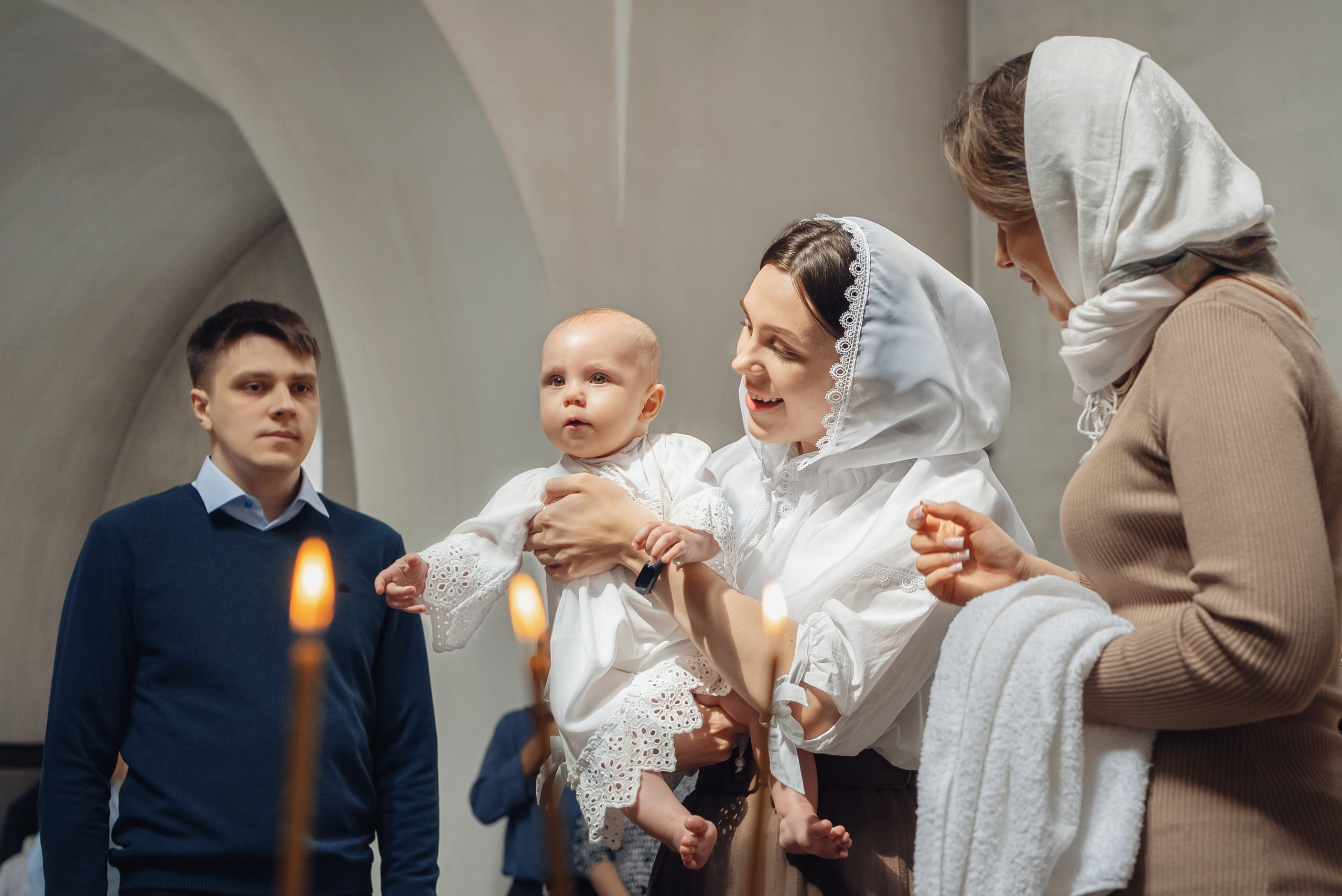 Крещение в храме Архангела Михаила. Церковный фотограф на Таинство Крещения и Венчания в Оренбурге и Оренбургской области Екатерина Белкина