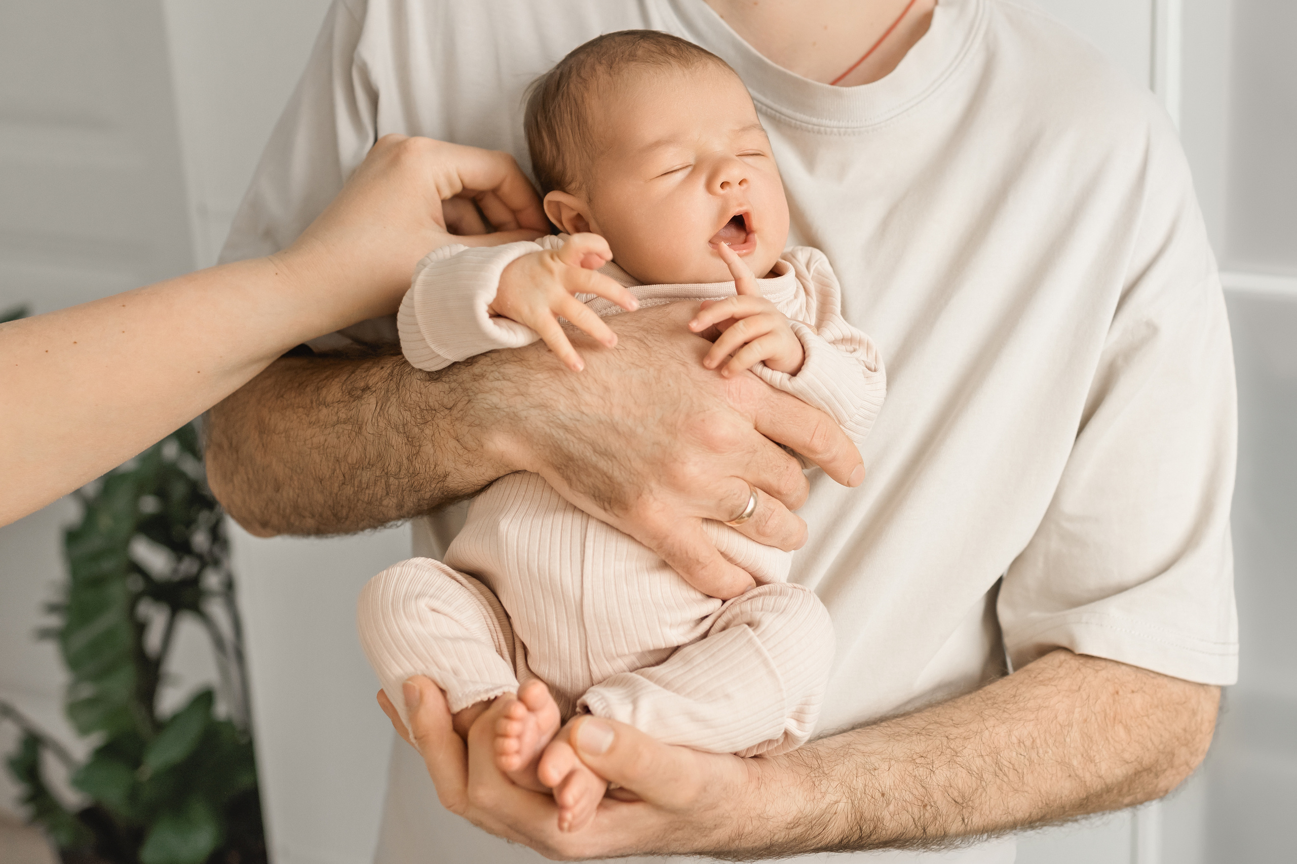 Домашняя съемка новорожденного. Церковный фотограф на Таинство Крещения и Венчания в Оренбурге и Оренбургской области Екатерина Белкина
