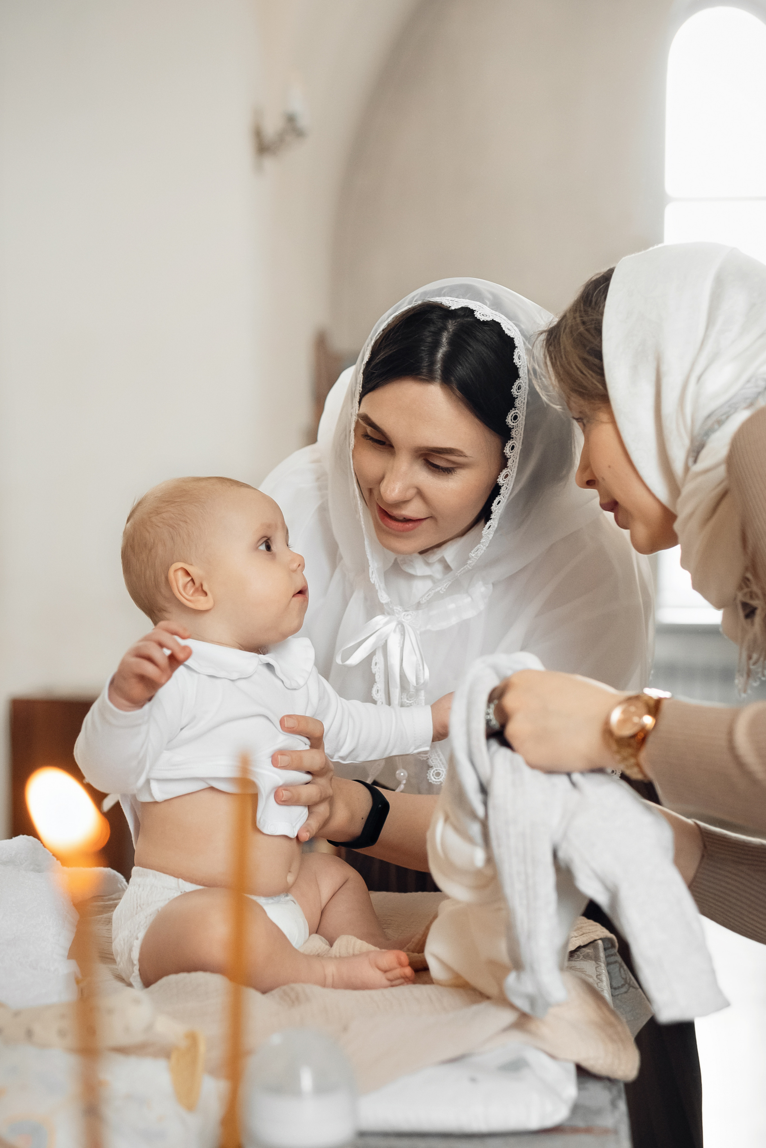 Крещение в храме Архангела Михаила. Церковный фотограф на Таинство Крещения и Венчания в Оренбурге и Оренбургской области Екатерина Белкина