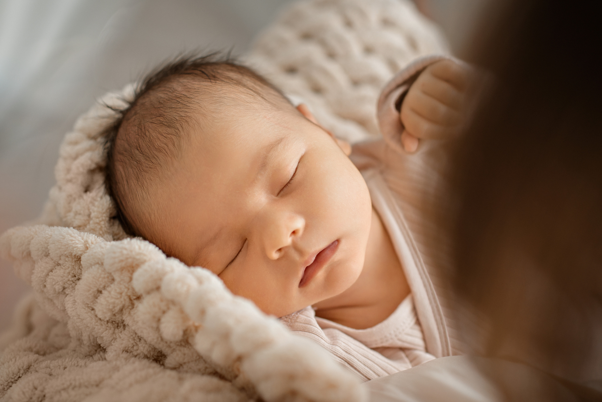 Домашняя съемка новорожденного. Церковный фотограф на Таинство Крещения и Венчания в Оренбурге и Оренбургской области Екатерина Белкина